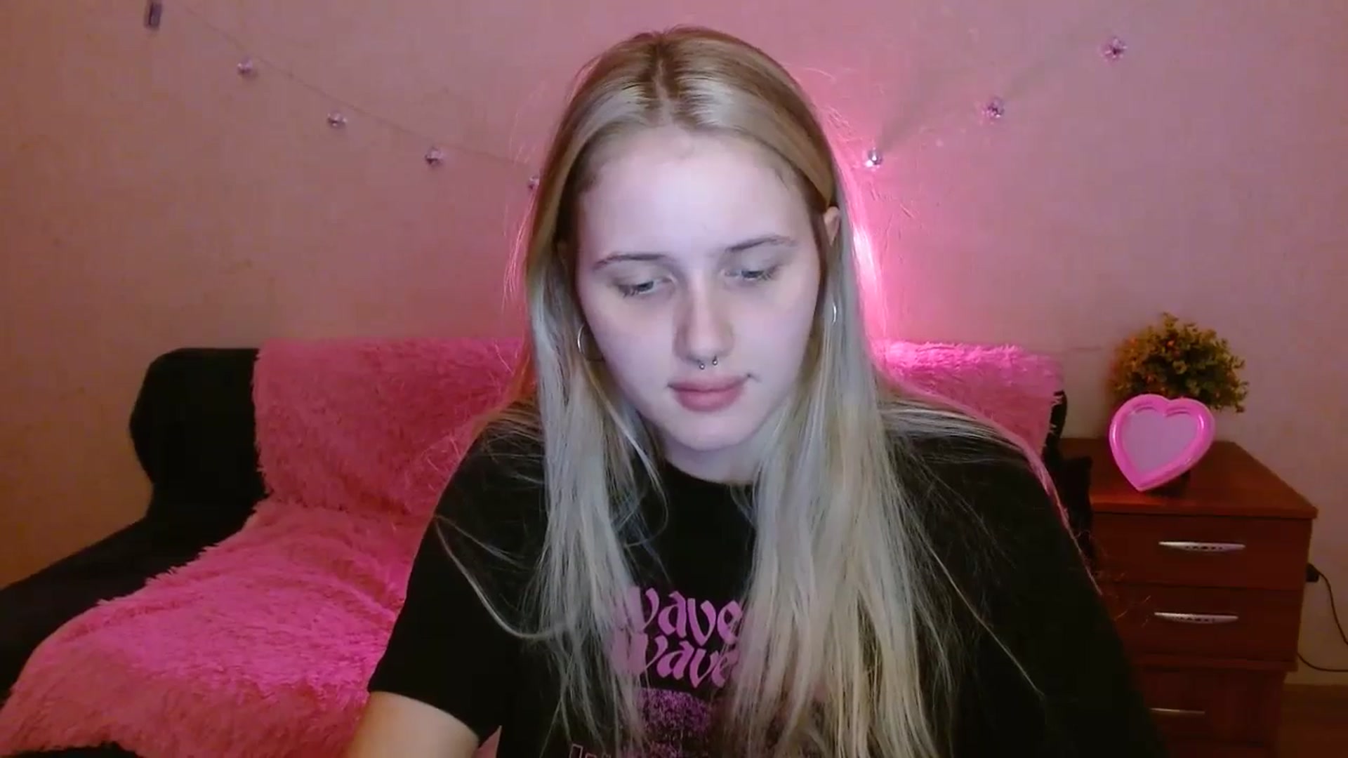 Gallery image thumbnail from Alleiko's myfreecams stream on, 11/22/2023, 13:05 image 8 of 20