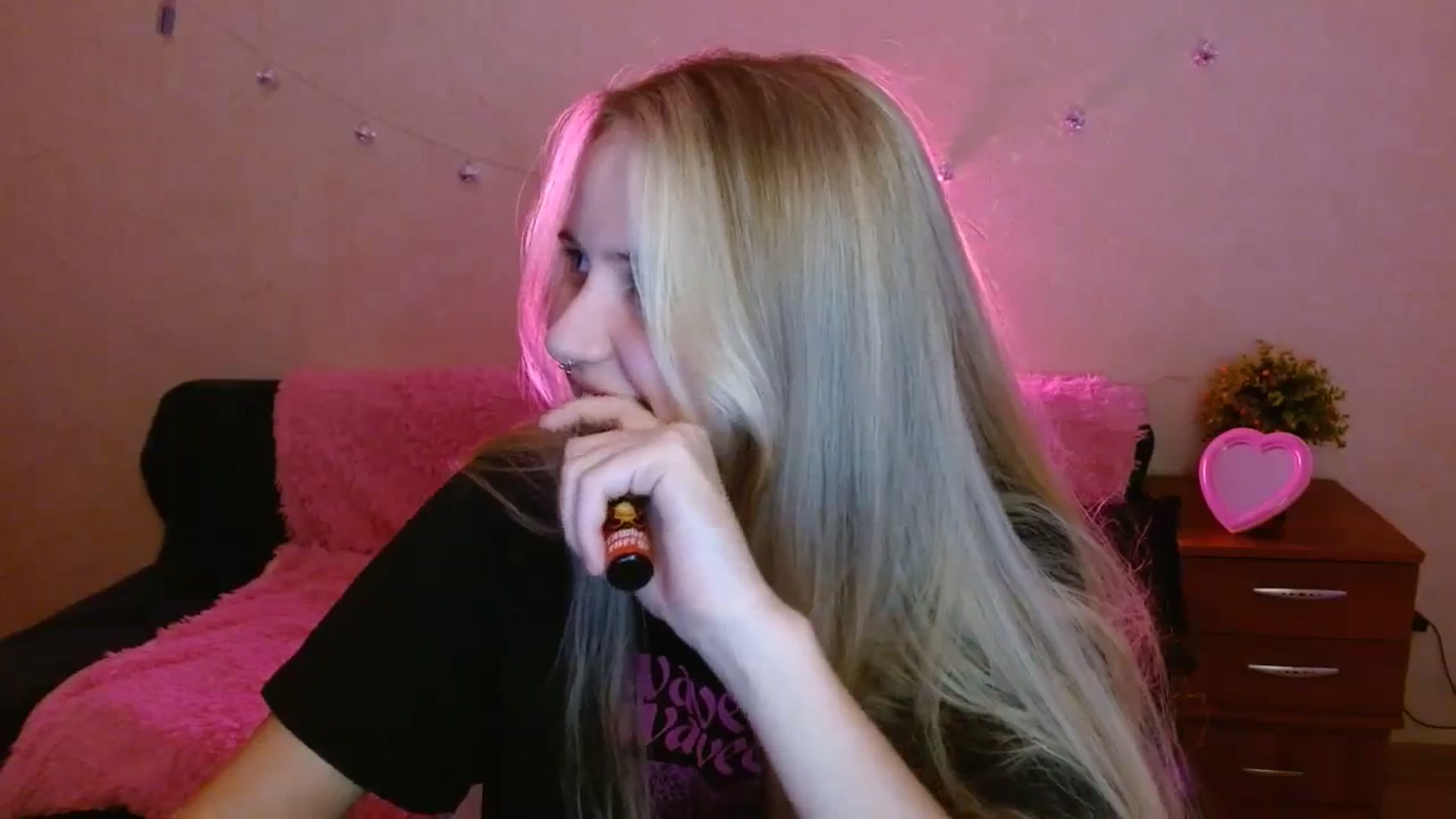 Gallery image thumbnail from Alleiko's myfreecams stream on, 11/22/2023, 13:05 image 5 of 20