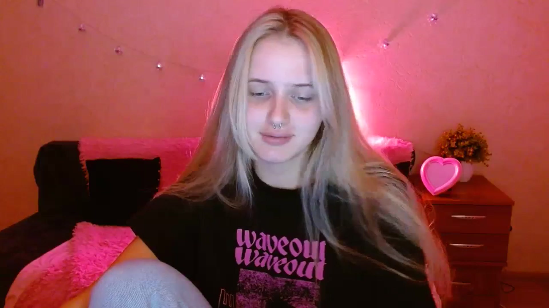 Gallery image thumbnail from Alleiko's myfreecams stream on, 11/23/2023, 18:34 image 19 of 20