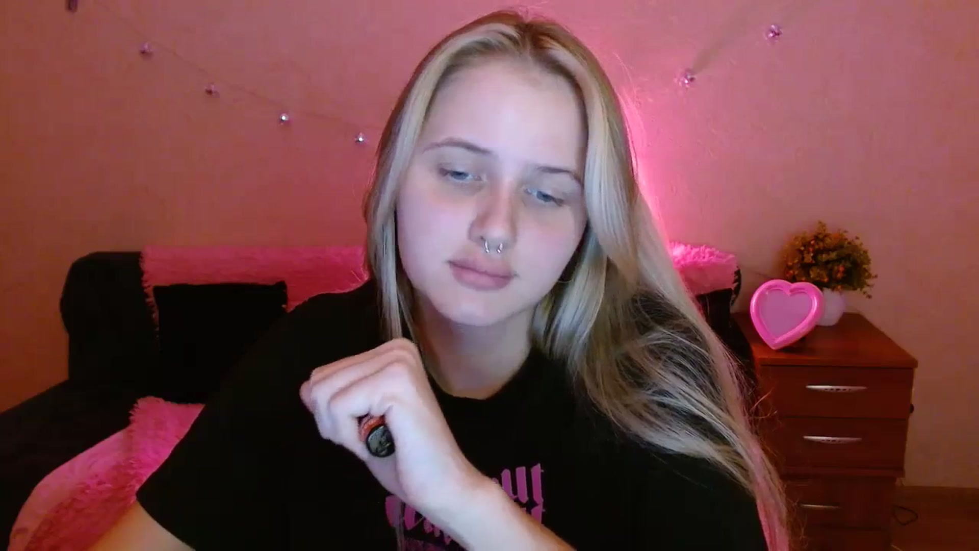 Gallery image thumbnail from Alleiko's myfreecams stream on, 11/23/2023, 18:34 image 2 of 20