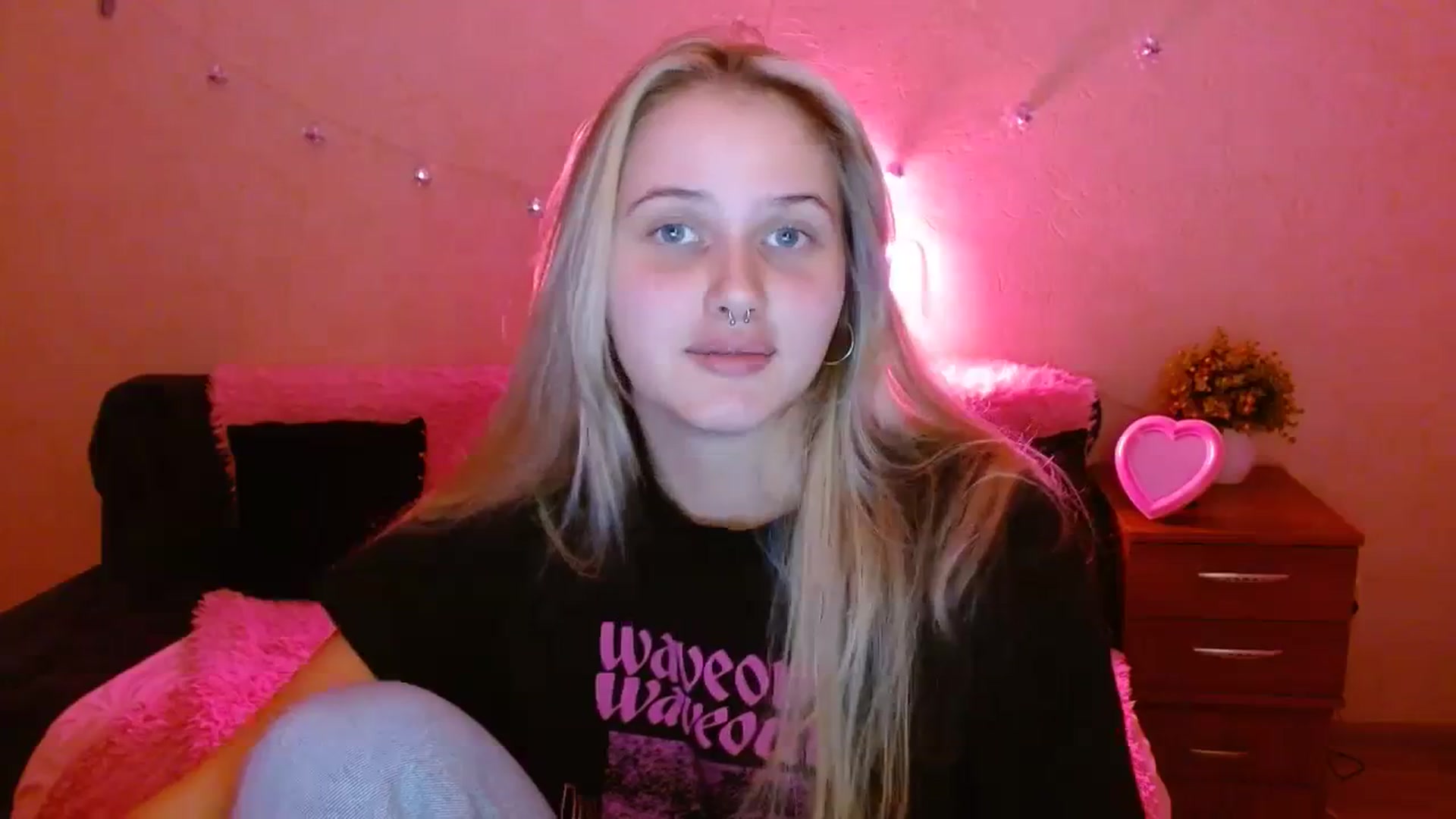 Gallery image thumbnail from Alleiko's myfreecams stream on, 11/23/2023, 18:34 image 20 of 20