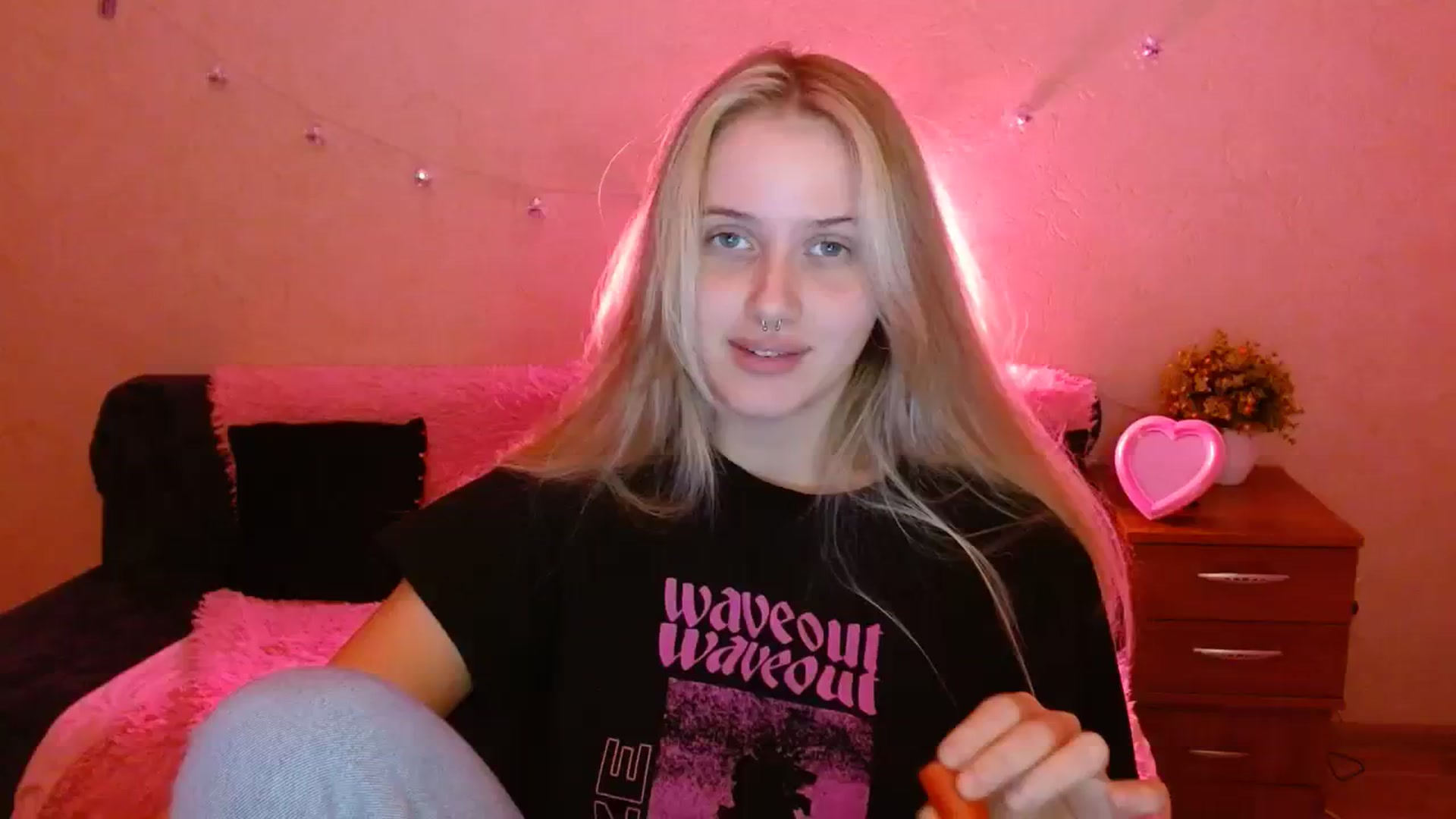 Gallery image thumbnail from Alleiko's myfreecams stream on, 11/23/2023, 18:34 image 17 of 20