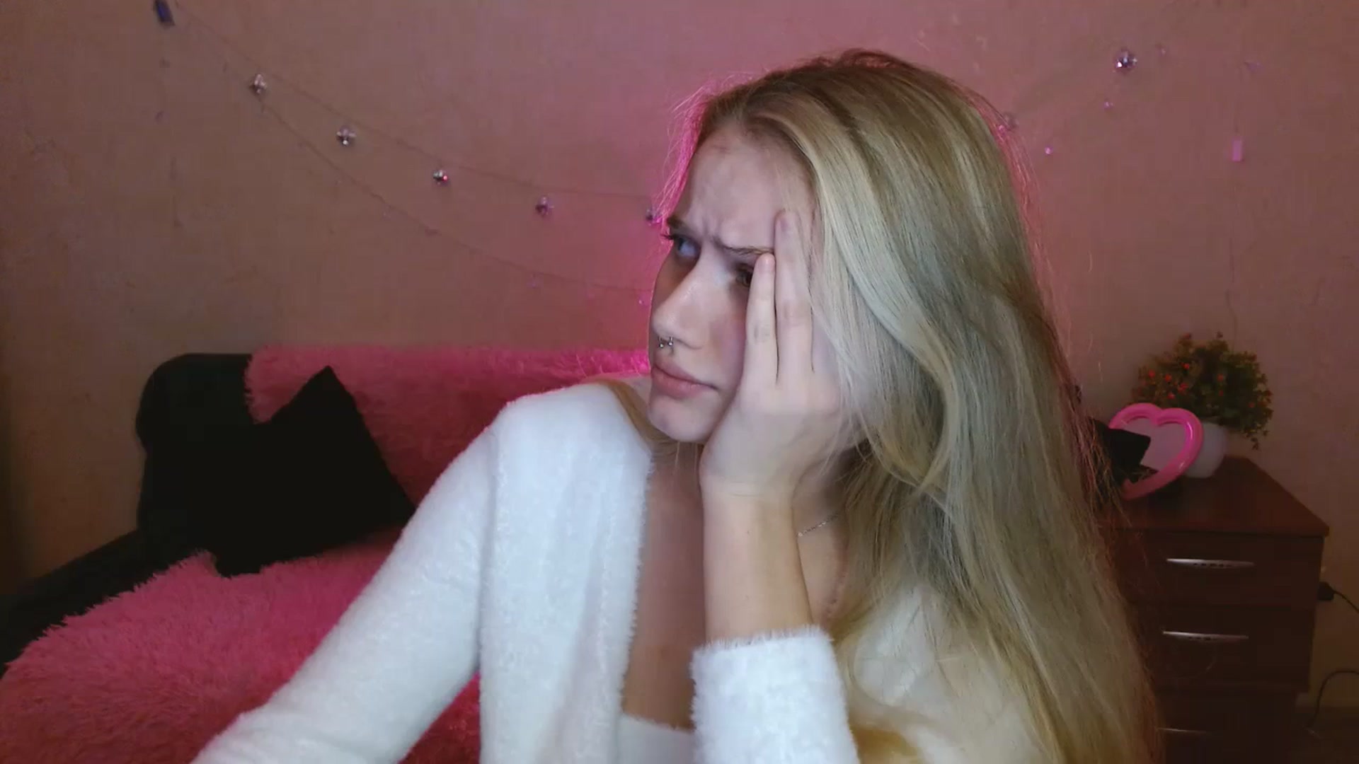 Gallery image thumbnail from Alleiko's myfreecams stream on, 11/26/2023, 13:48 image 3 of 20