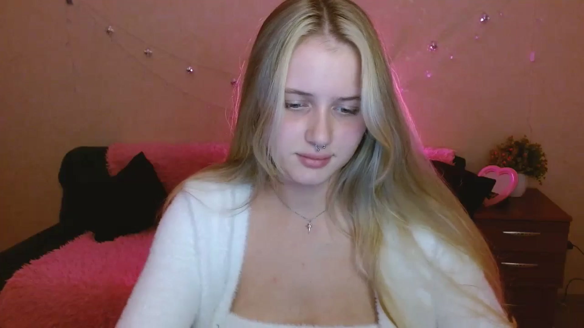 Gallery image thumbnail from Alleiko's myfreecams stream on, 11/26/2023, 13:48 image 17 of 20