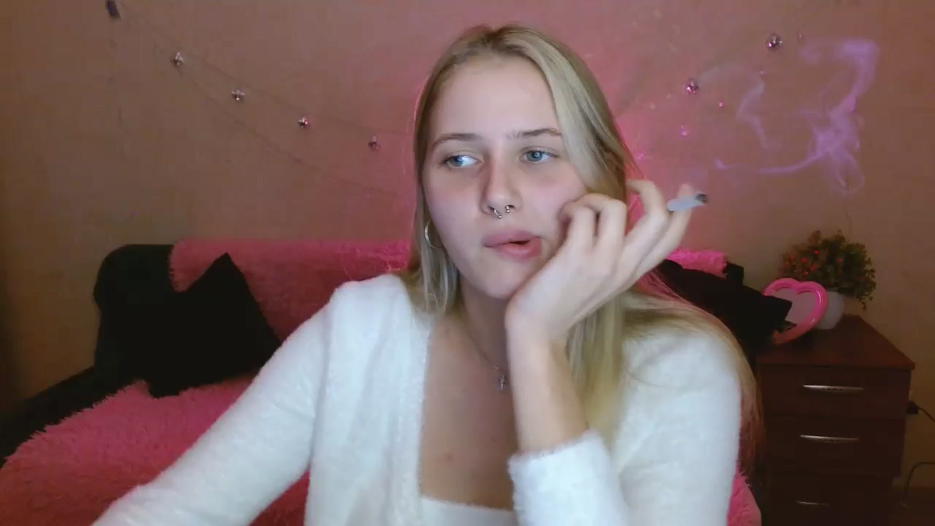 Gallery image thumbnail from Alleiko's myfreecams stream on, 11/26/2023, 13:48 image 1 of 20