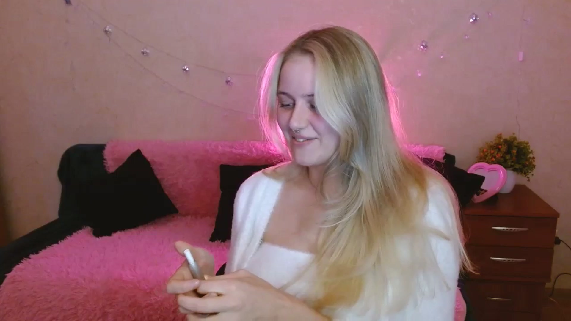 Gallery image thumbnail from Alleiko's myfreecams stream on, 11/26/2023, 13:48 image 11 of 20