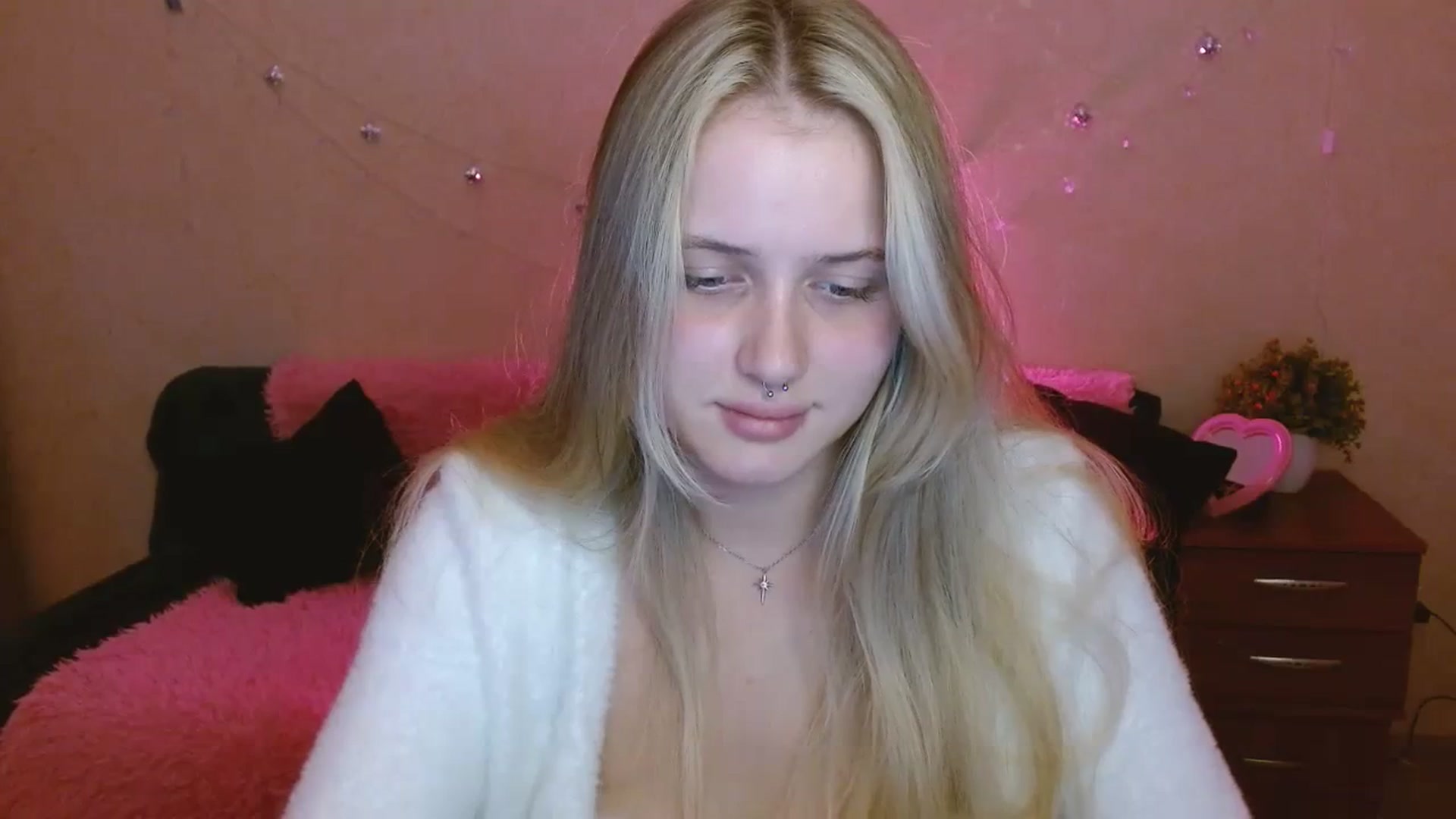 Gallery image thumbnail from Alleiko's myfreecams stream on, 11/26/2023, 13:48 image 7 of 20