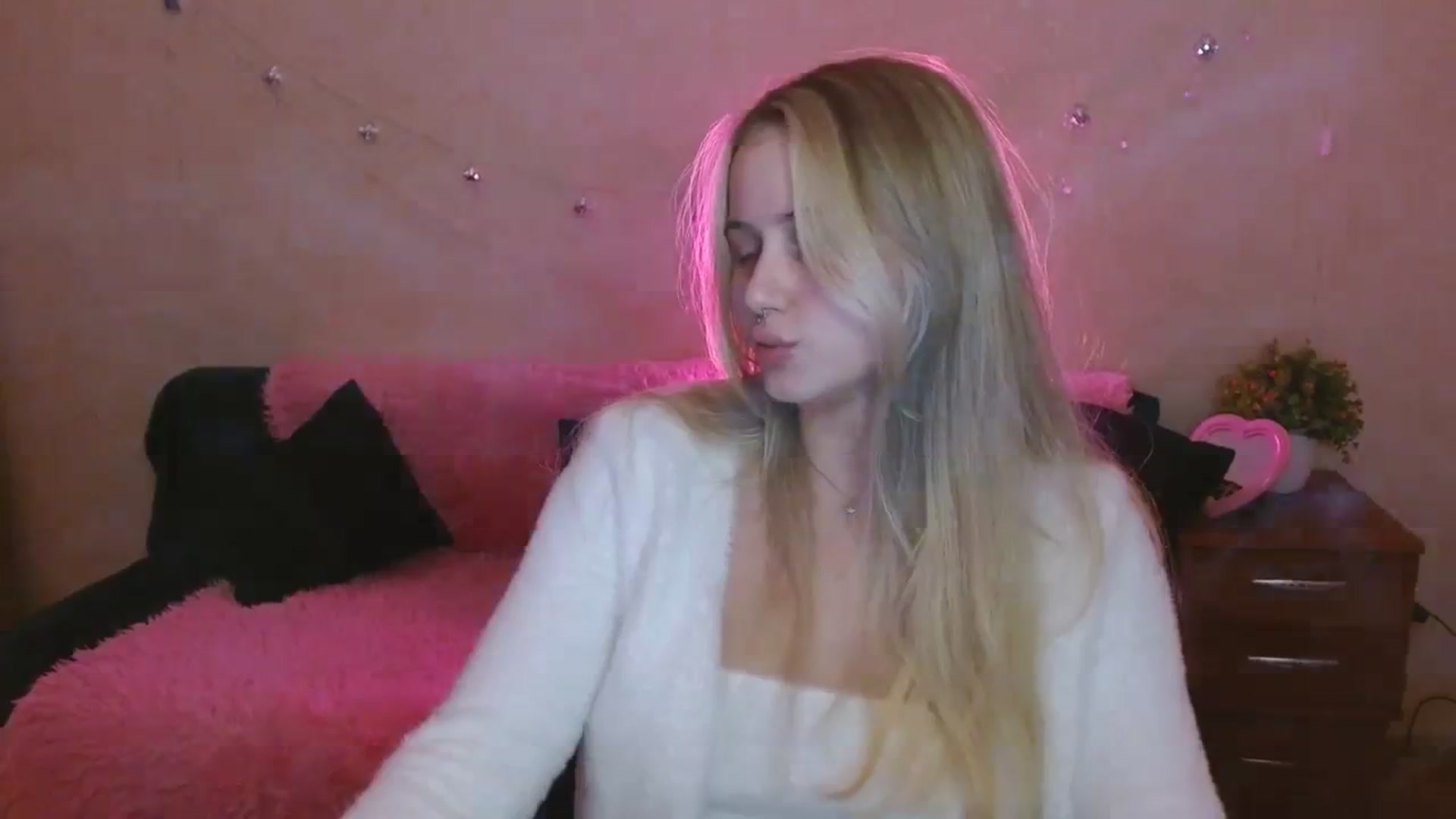 Gallery image thumbnail from Alleiko's myfreecams stream on, 11/26/2023, 13:48 image 6 of 20