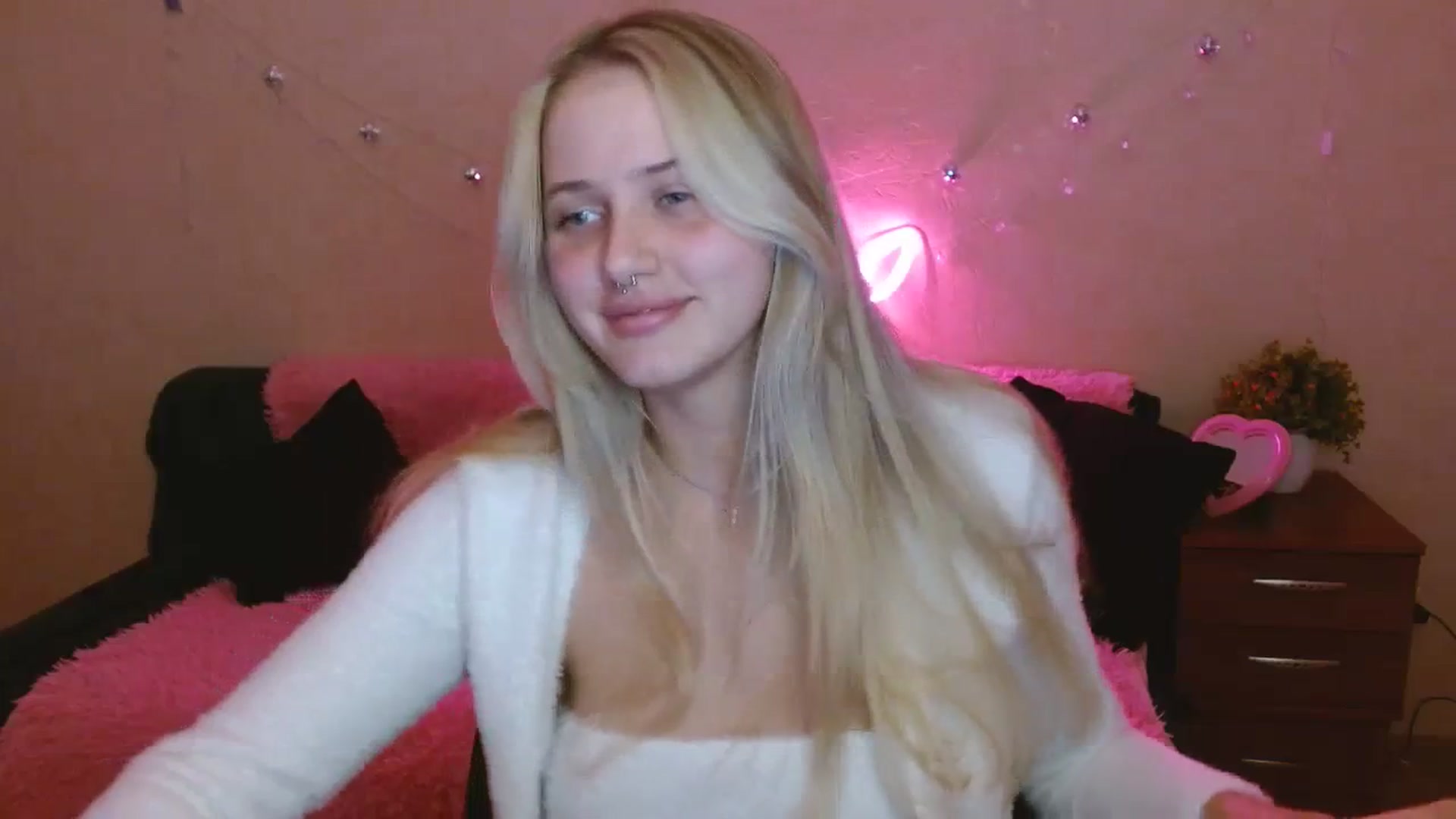 Gallery image thumbnail from Alleiko's myfreecams stream on, 11/26/2023, 13:48 image 20 of 20