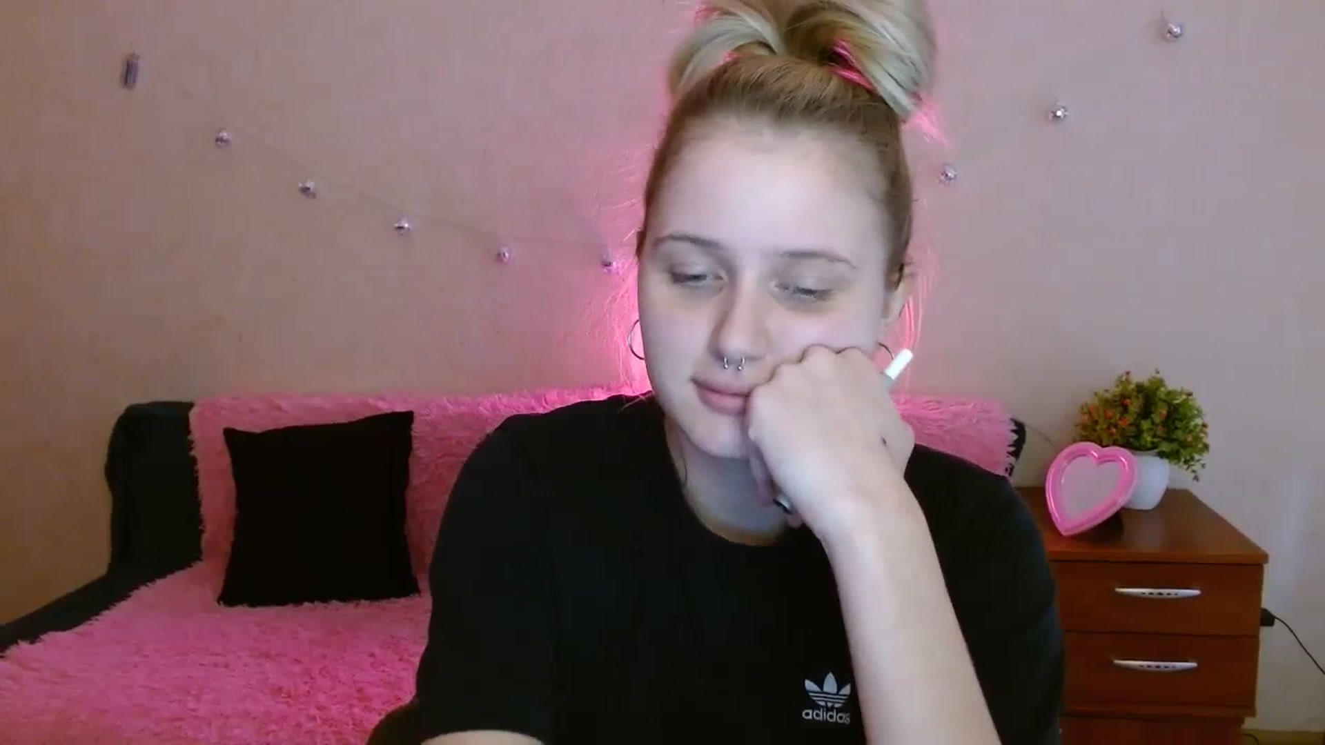 Gallery image thumbnail from Alleiko's myfreecams stream on, 11/27/2023, 12:00 image 11 of 20