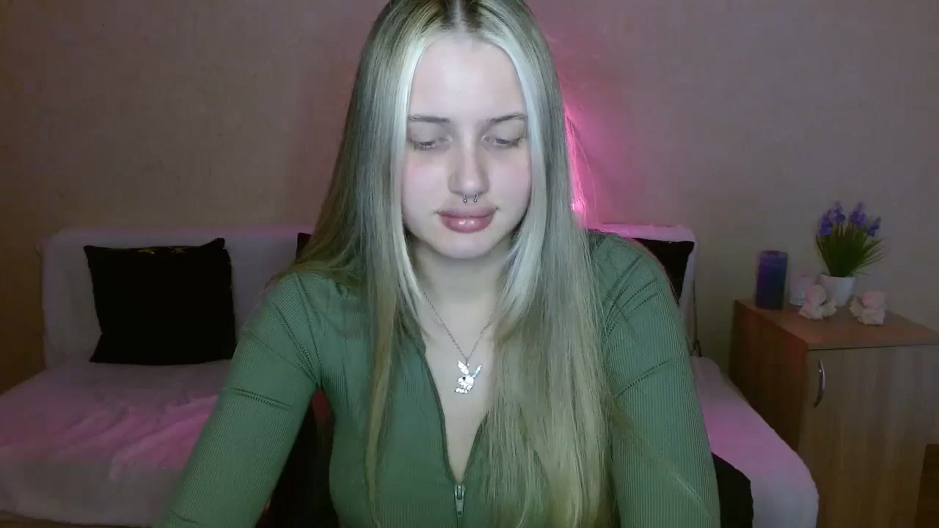 Gallery image thumbnail from Alleiko's myfreecams stream on, 03/26/2024, 14:13 image 6 of 20