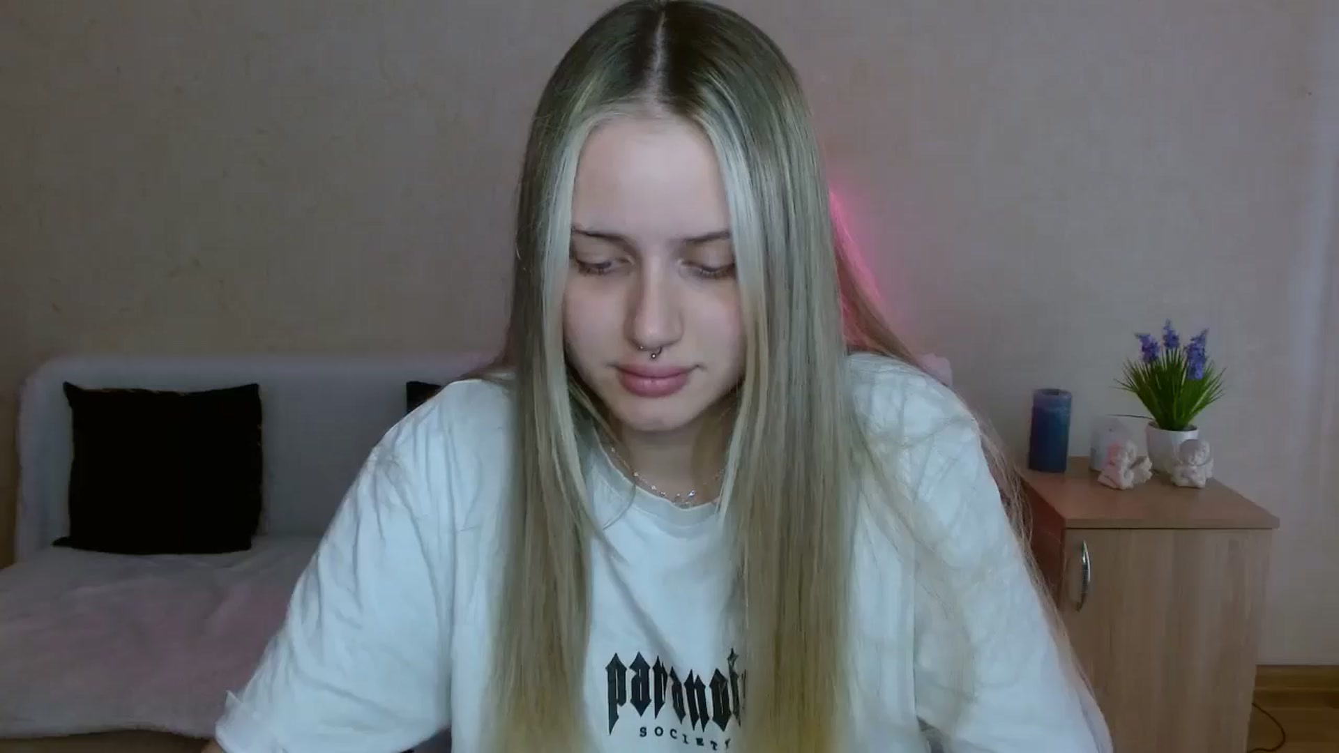 Gallery image thumbnail from Alleiko's myfreecams stream on, 05/06/2024, 16:16 image 1 of 20