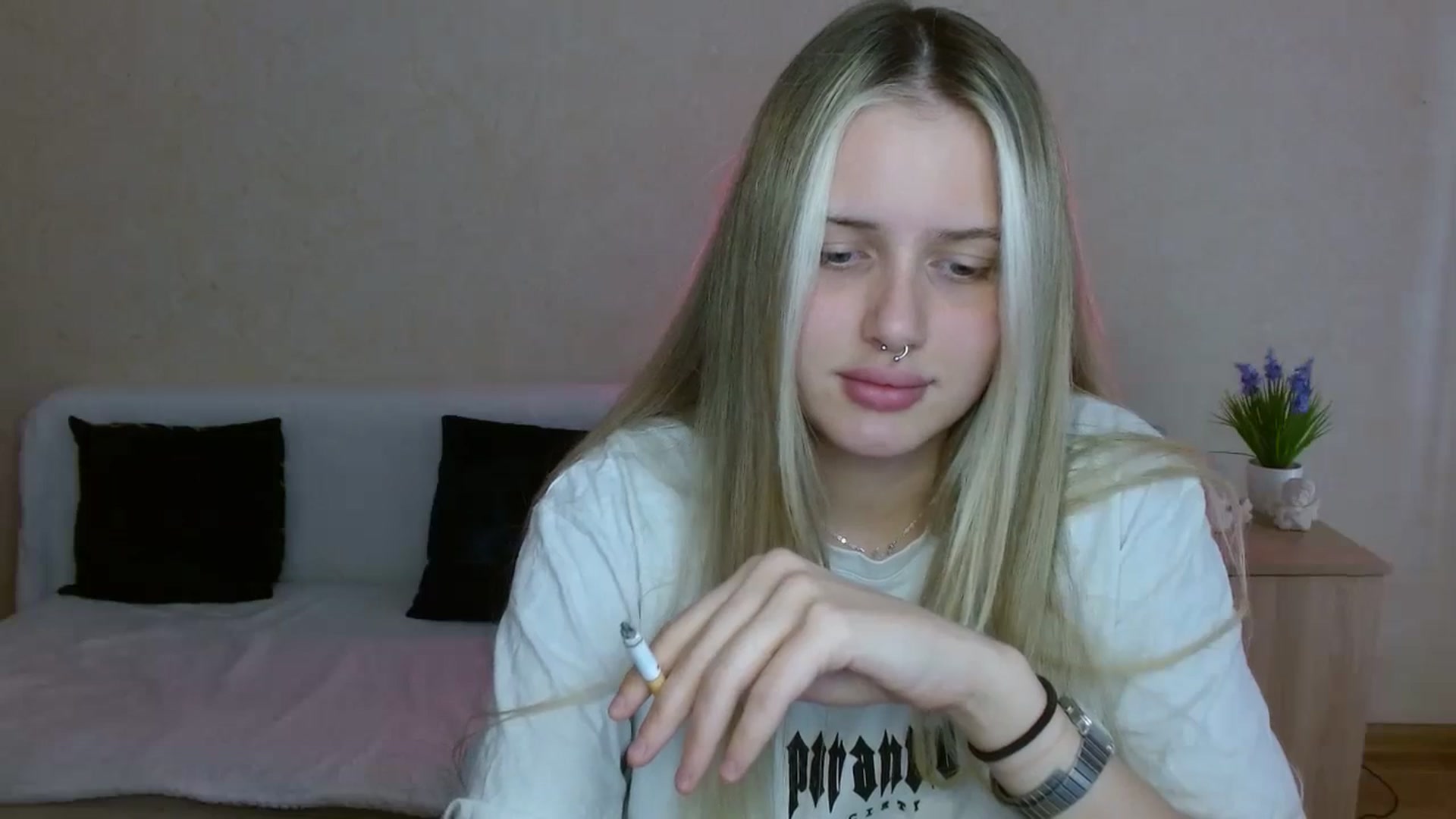 Gallery image thumbnail from Alleiko's myfreecams stream on, 05/06/2024, 16:16 image 3 of 20