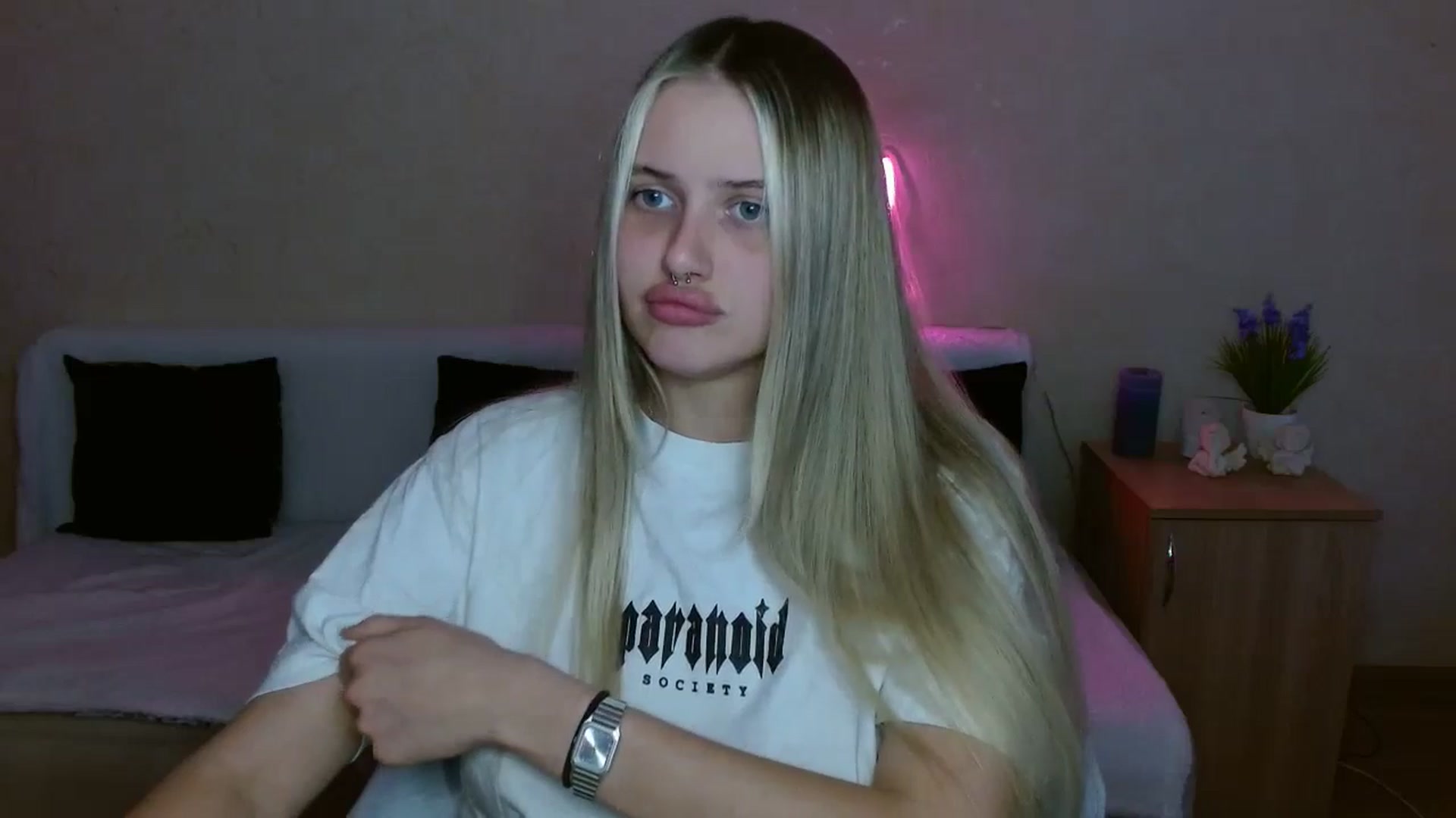 Gallery image thumbnail from Alleiko's myfreecams stream on, 05/06/2024, 16:16 image 19 of 20