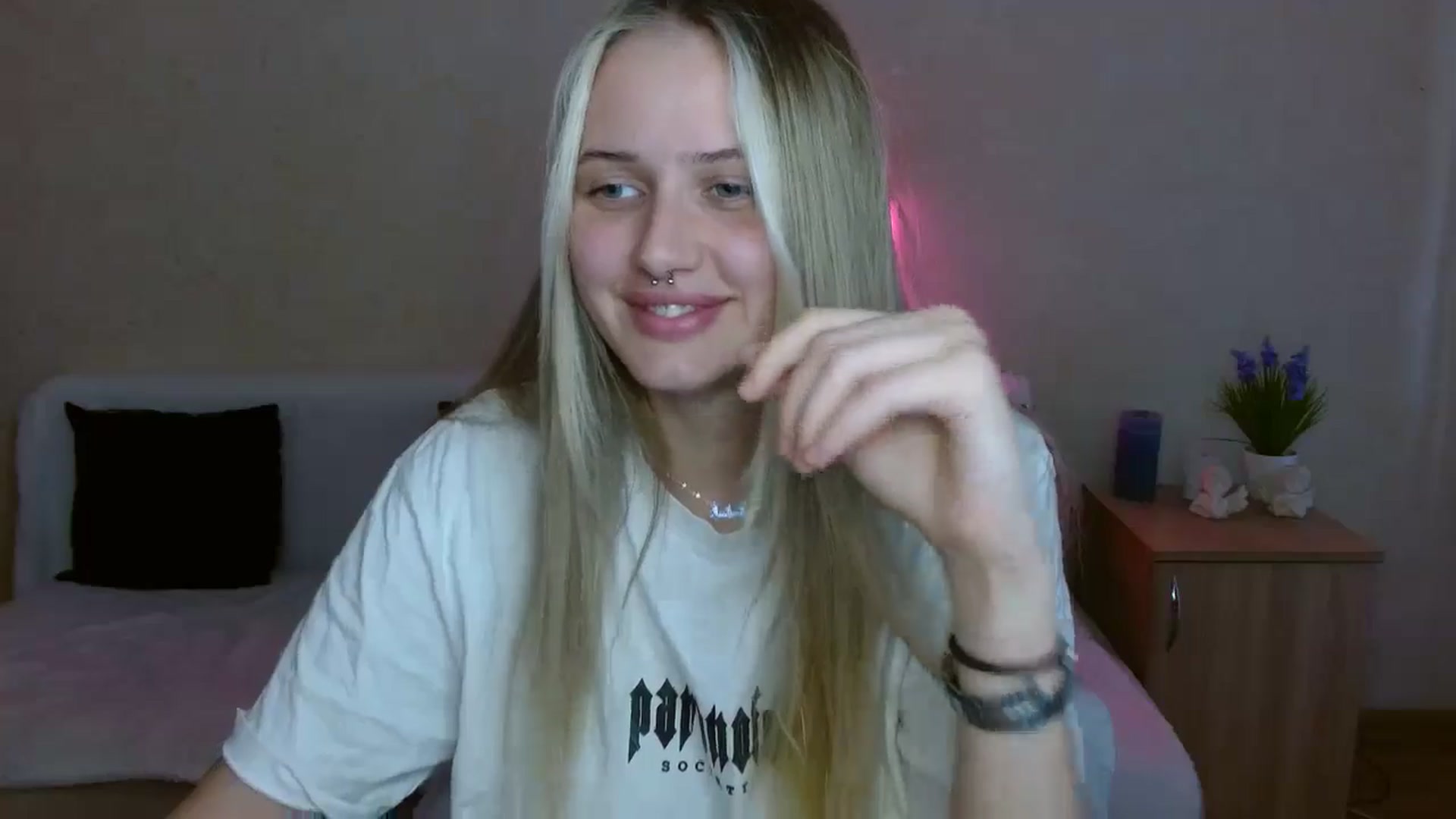 Gallery image thumbnail from Alleiko's myfreecams stream on, 05/06/2024, 16:16 image 9 of 20