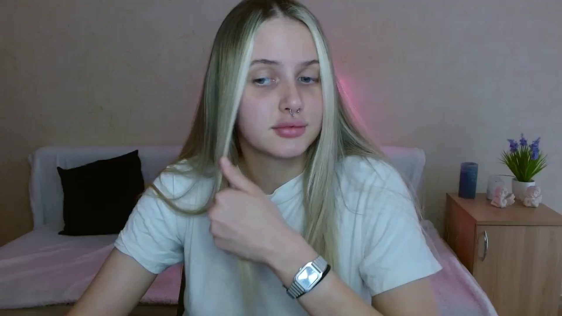 Gallery image thumbnail from Alleiko's myfreecams stream on, 05/08/2024, 14:12 image 1 of 20