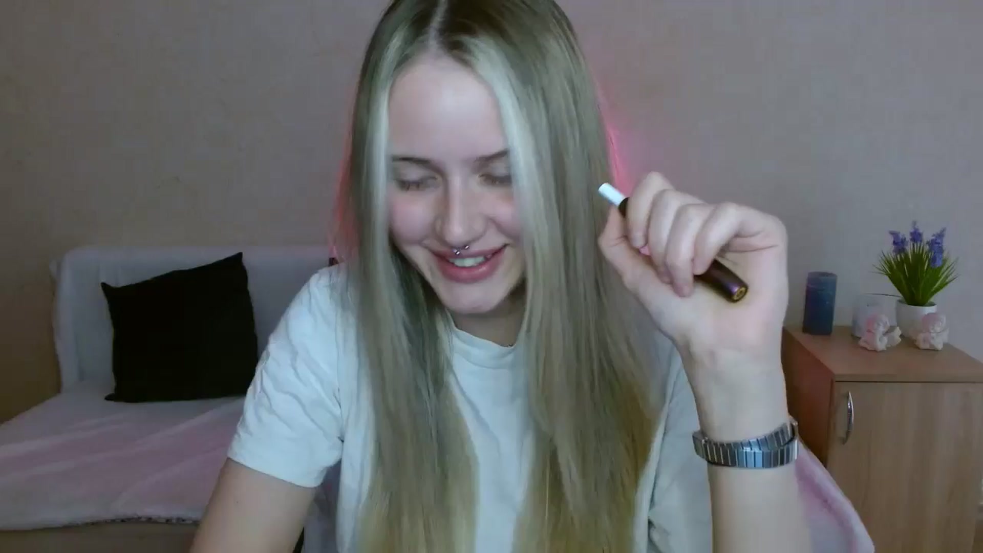 Gallery image thumbnail from Alleiko's myfreecams stream on, 05/08/2024, 14:12 image 18 of 20