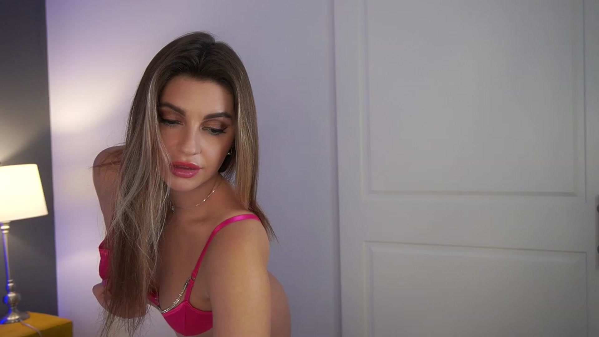 Gallery image thumbnail from Alleksandra_'s myfreecams stream on, 01/31/2023, 20:25 image 7 of 20