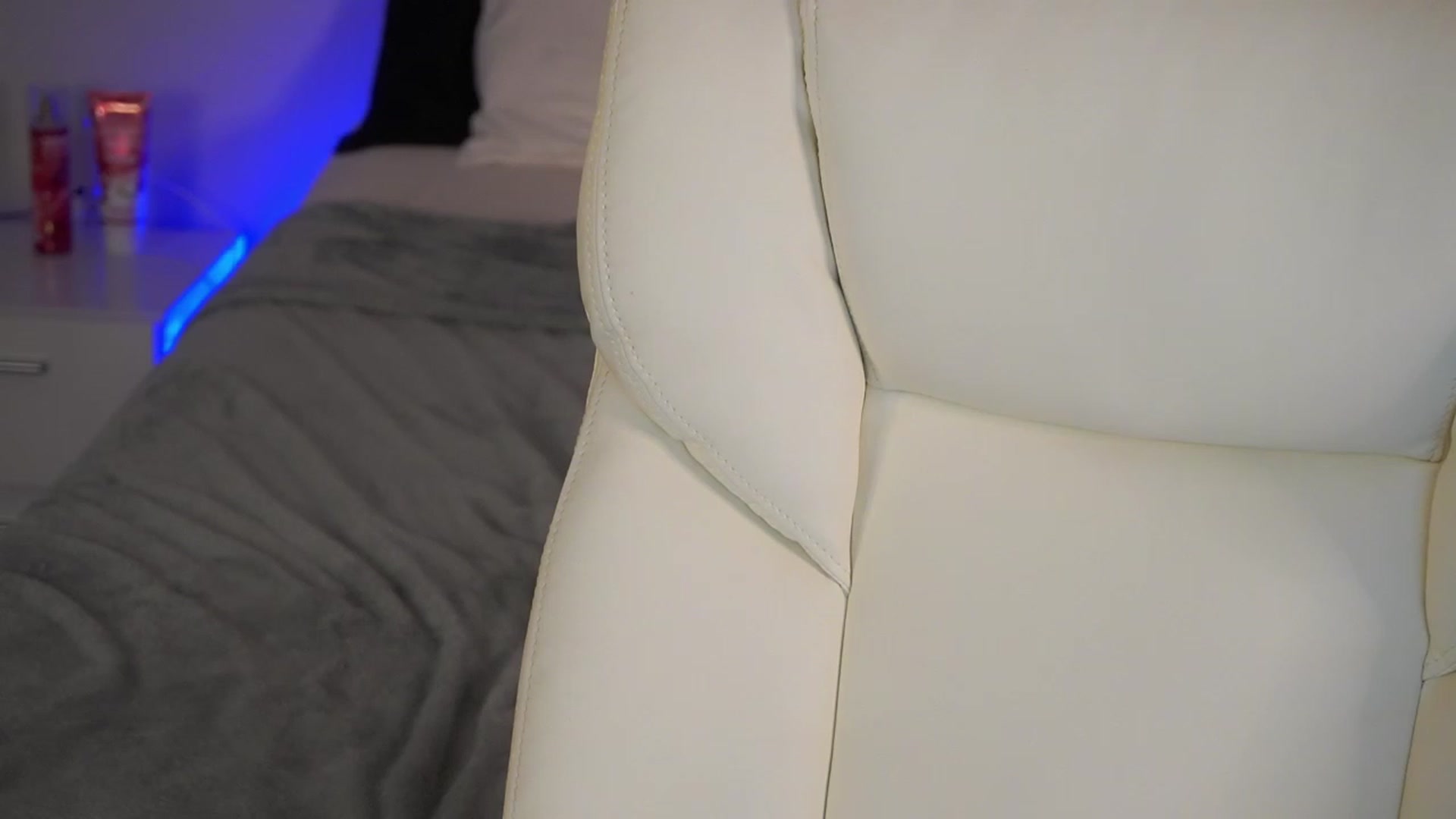 Gallery image thumbnail from Alleksandra_'s myfreecams stream on, 02/05/2023, 22:53 image 14 of 20