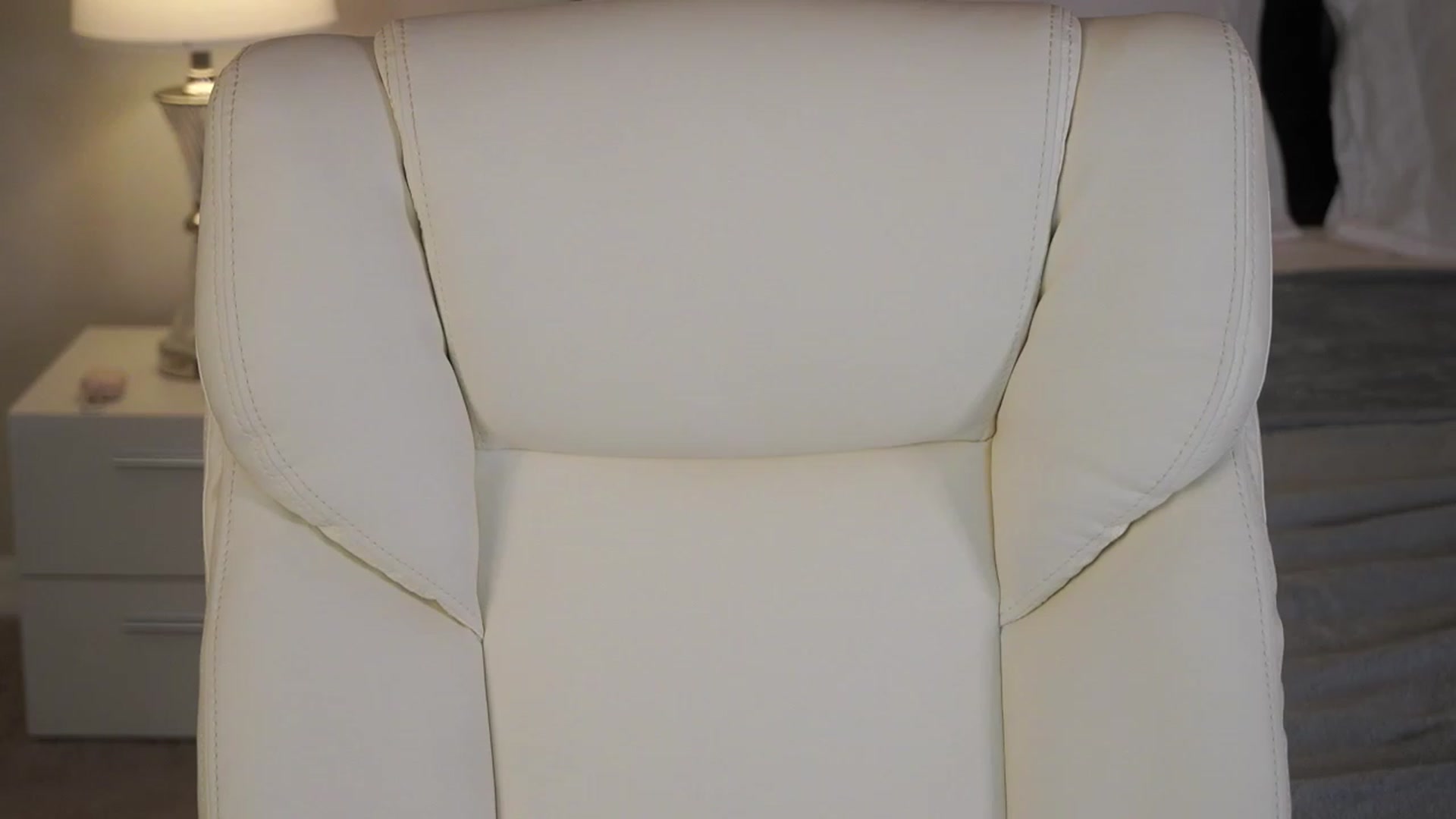 Gallery image thumbnail from Alleksandra_'s myfreecams stream on, 02/12/2023, 18:09 image 6 of 20
