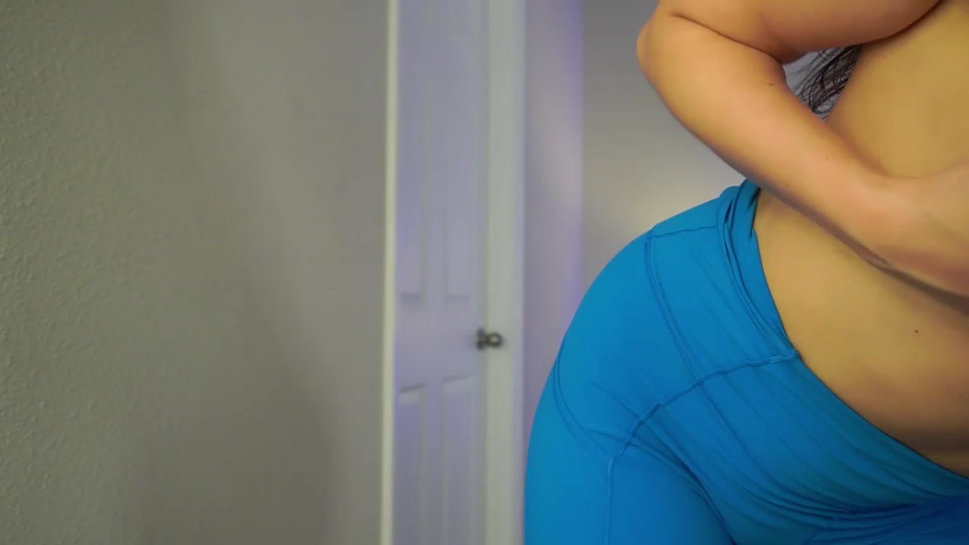Gallery image thumbnail from Alleksandra_'s myfreecams stream on, 02/25/2023, 22:35 image 15 of 20