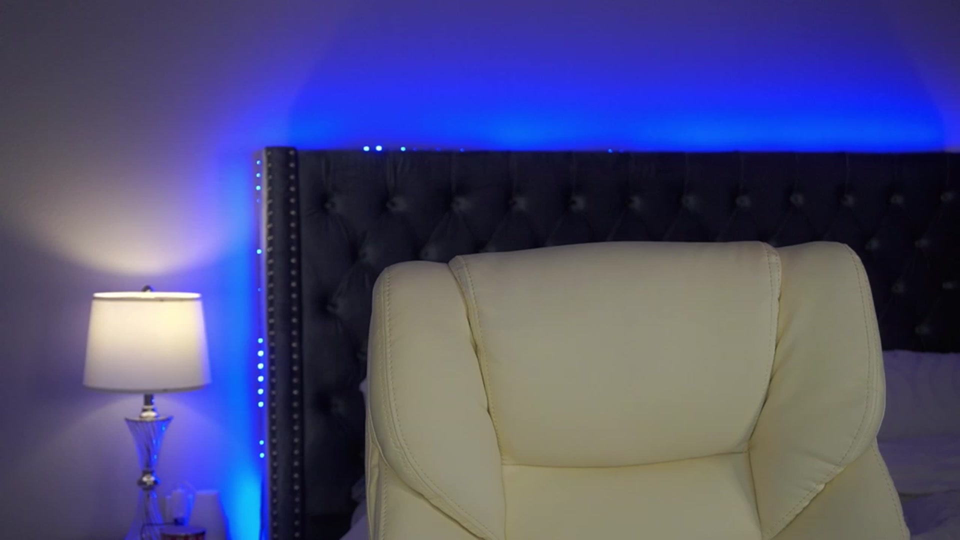 Gallery image thumbnail from Alleksandra_'s myfreecams stream on, 04/01/2023, 20:54 image 10 of 20