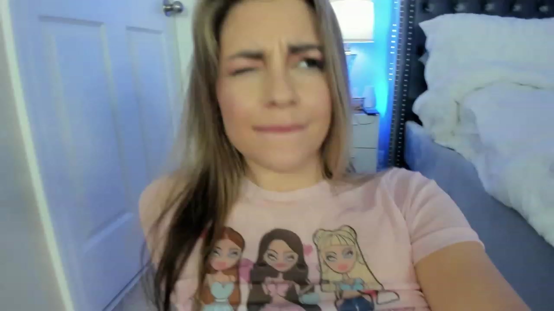 Gallery image thumbnail from Alleksandra_'s myfreecams stream on, 05/07/2023, 18:43 image 2 of 20