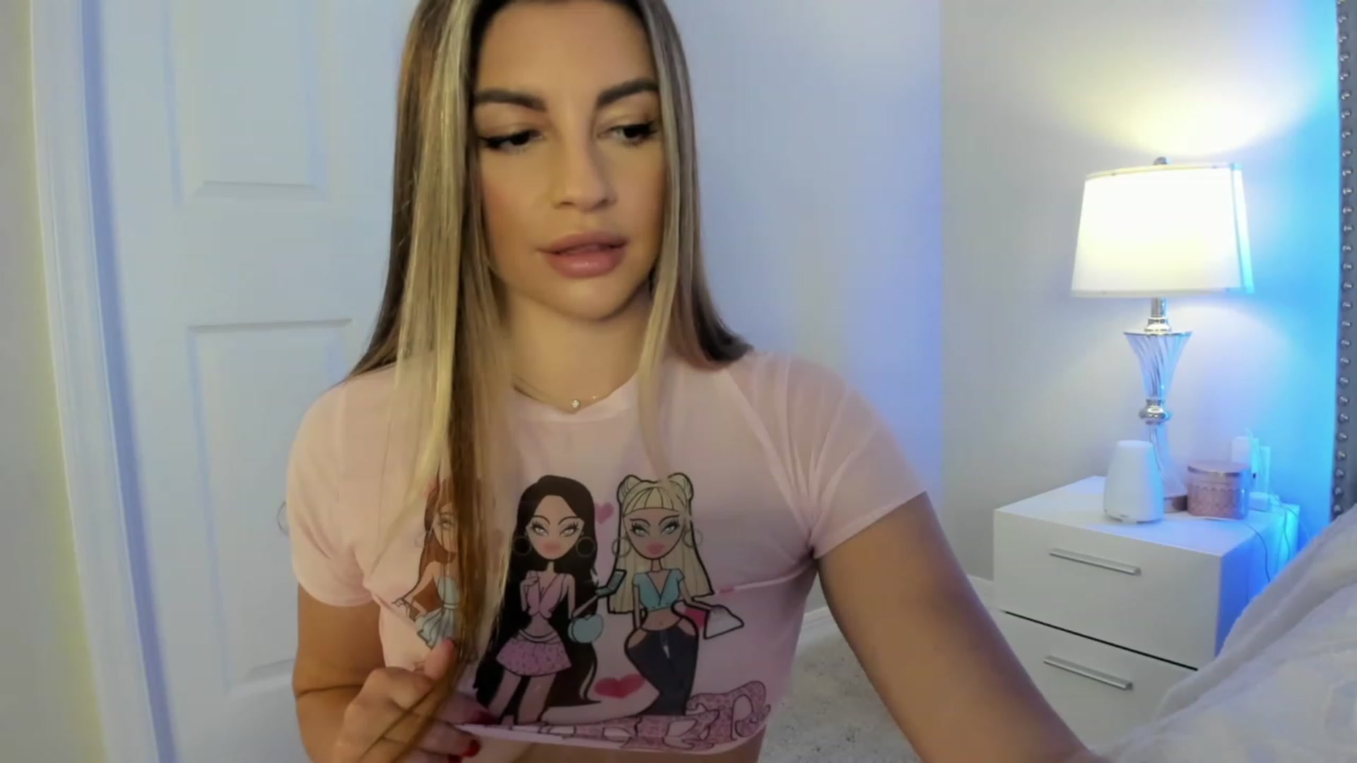 Gallery image thumbnail from Alleksandra_'s myfreecams stream on, 09/13/2023, 18:53 image 3 of 20