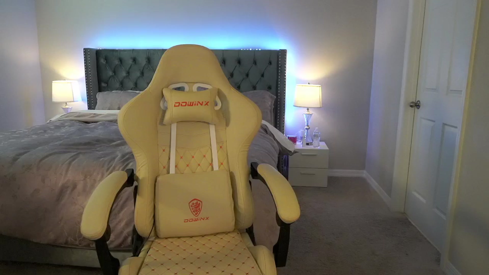Gallery image thumbnail from Alleksandra_'s myfreecams stream on, 06/11/2025, 20:29 image 3 of 20