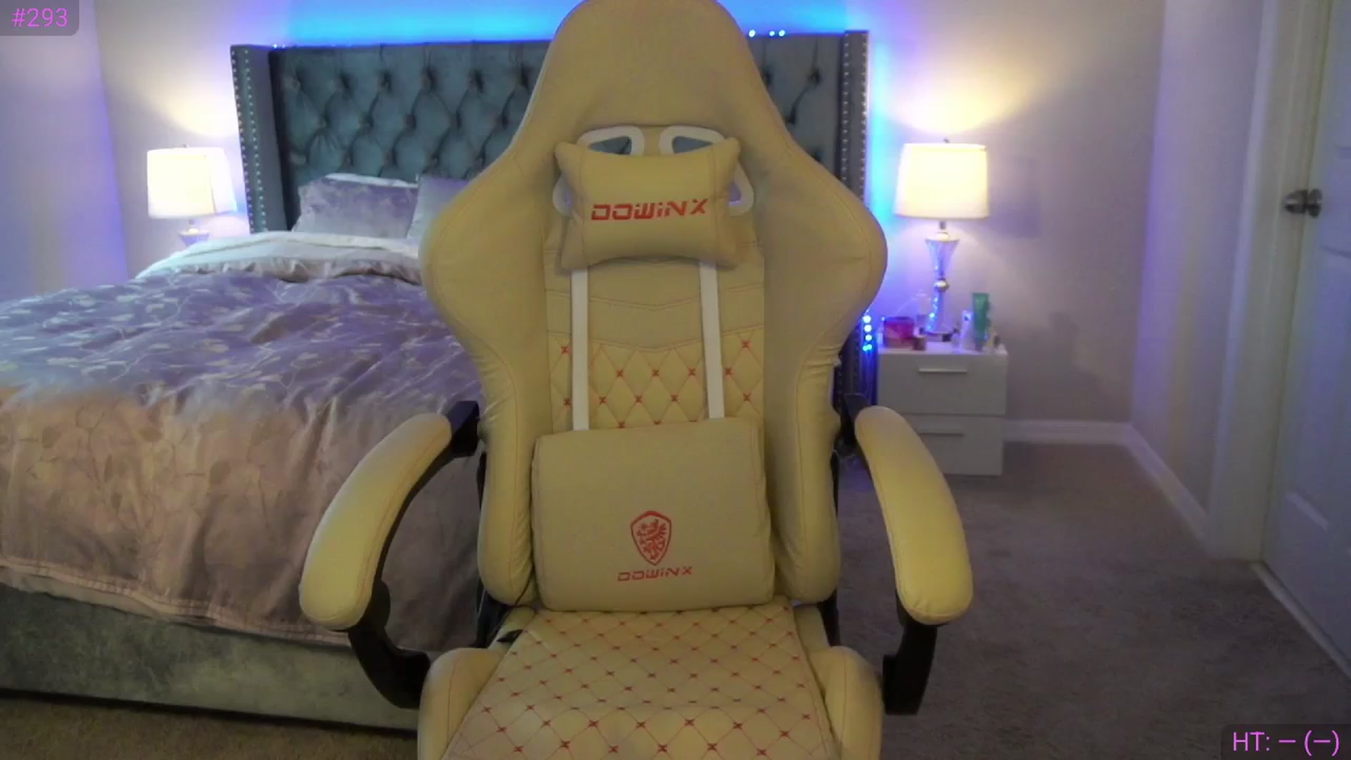 Gallery image thumbnail from Alleksandra_'s myfreecams stream on, 08/01/2025, 20:31 image 12 of 20