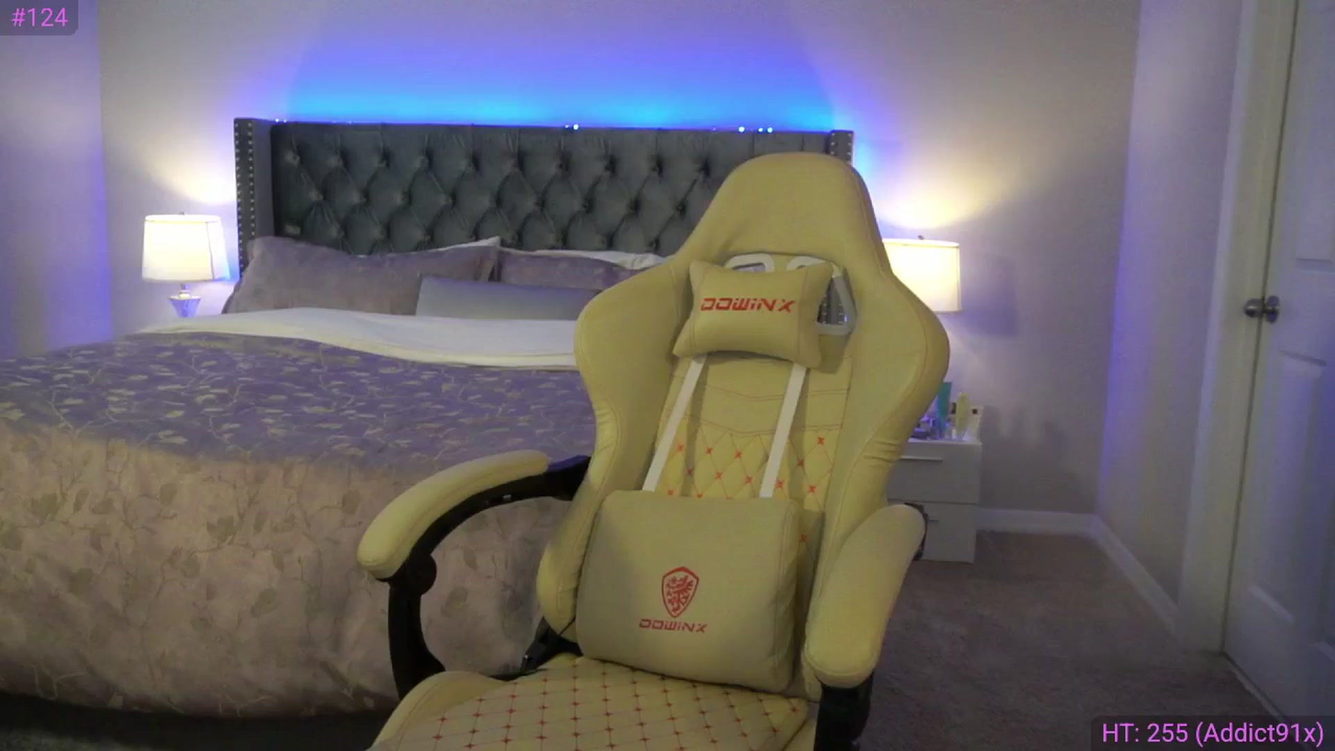 Gallery image thumbnail from Alleksandra_'s myfreecams stream on, 08/20/2025, 22:31 image 6 of 20