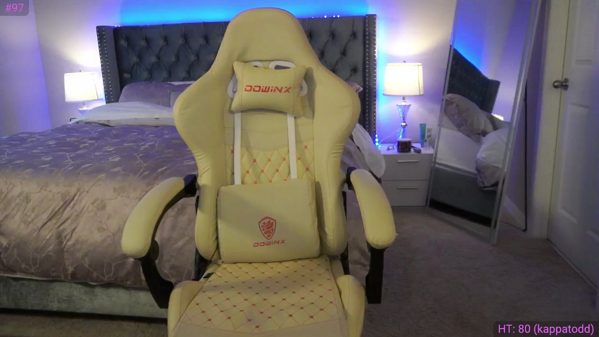 Gallery image thumbnail from Alleksandra_'s myfreecams stream on, 09/27/2025, 22:22 image 20 of 20