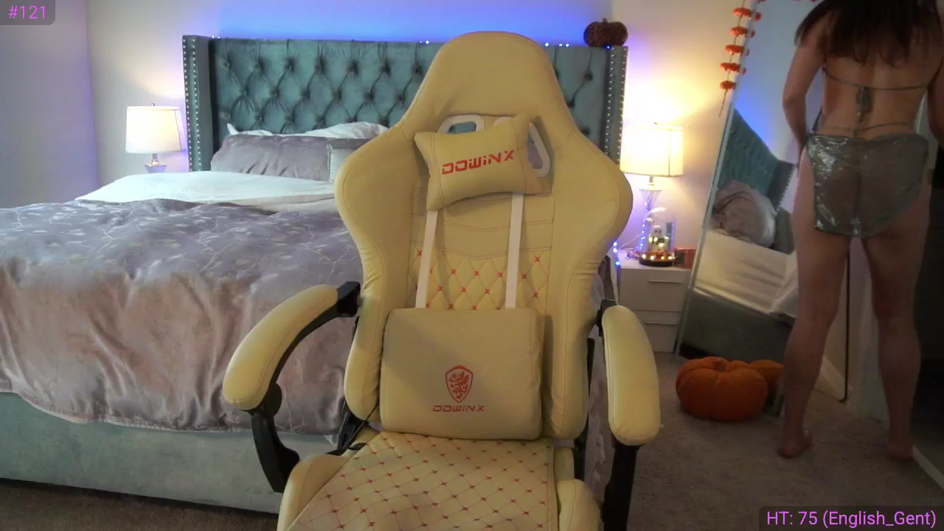 Gallery image thumbnail from Alleksandra_'s myfreecams stream on, 10/17/2025, 21:55 image 2 of 20