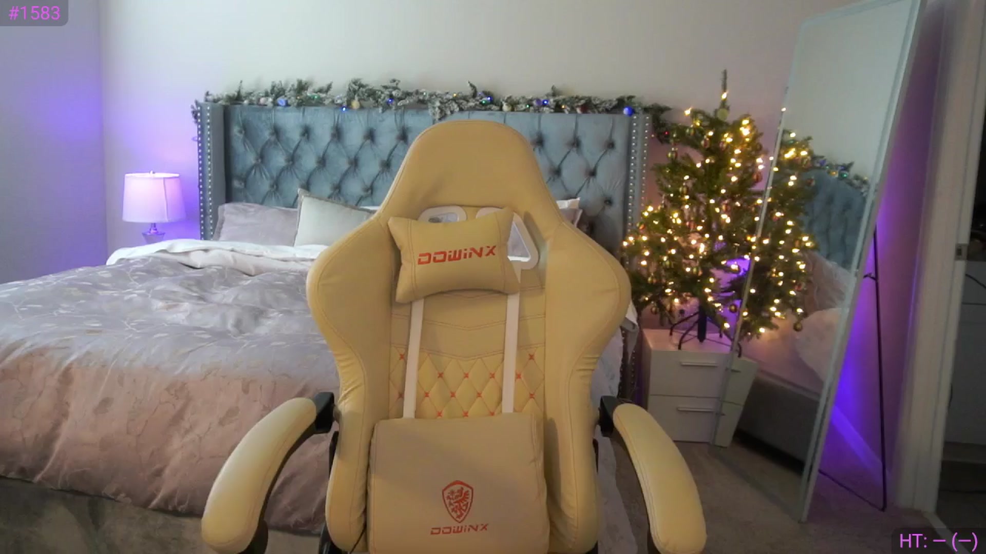 Gallery image thumbnail from Alleksandra_'s myfreecams stream on, 01/02/2026, 20:37 image 5 of 20