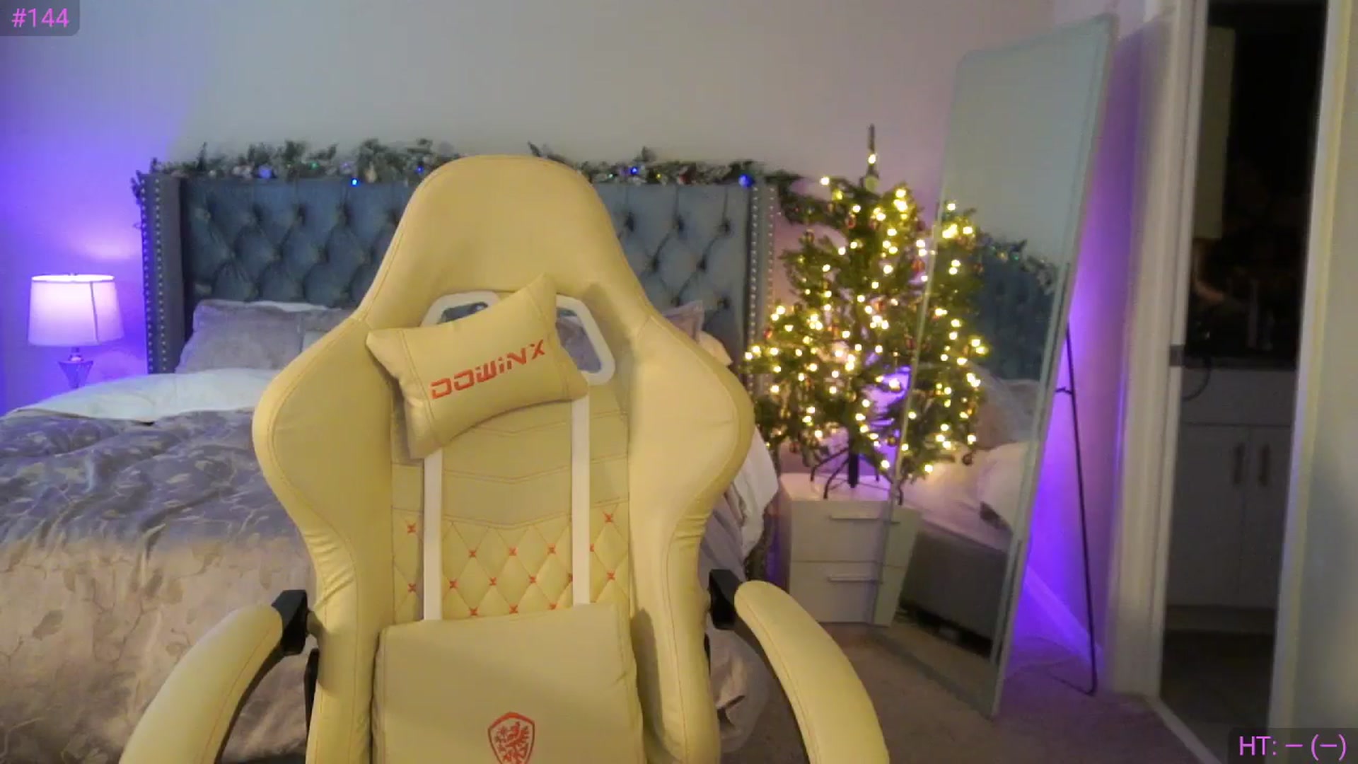 Gallery image thumbnail from Alleksandra_'s myfreecams stream on, 01/07/2026, 20:45 image 20 of 20