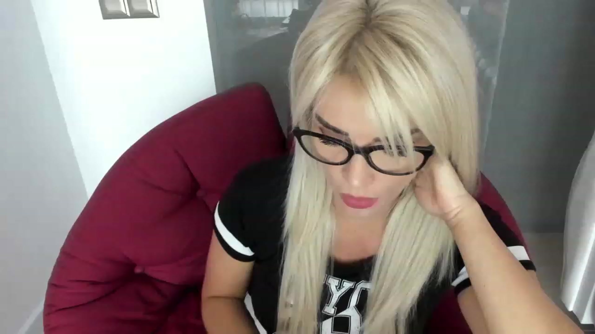 Gallery image thumbnail from Allesia_'s myfreecams stream on, 11/15/2022, 11:17 image 3 of 20