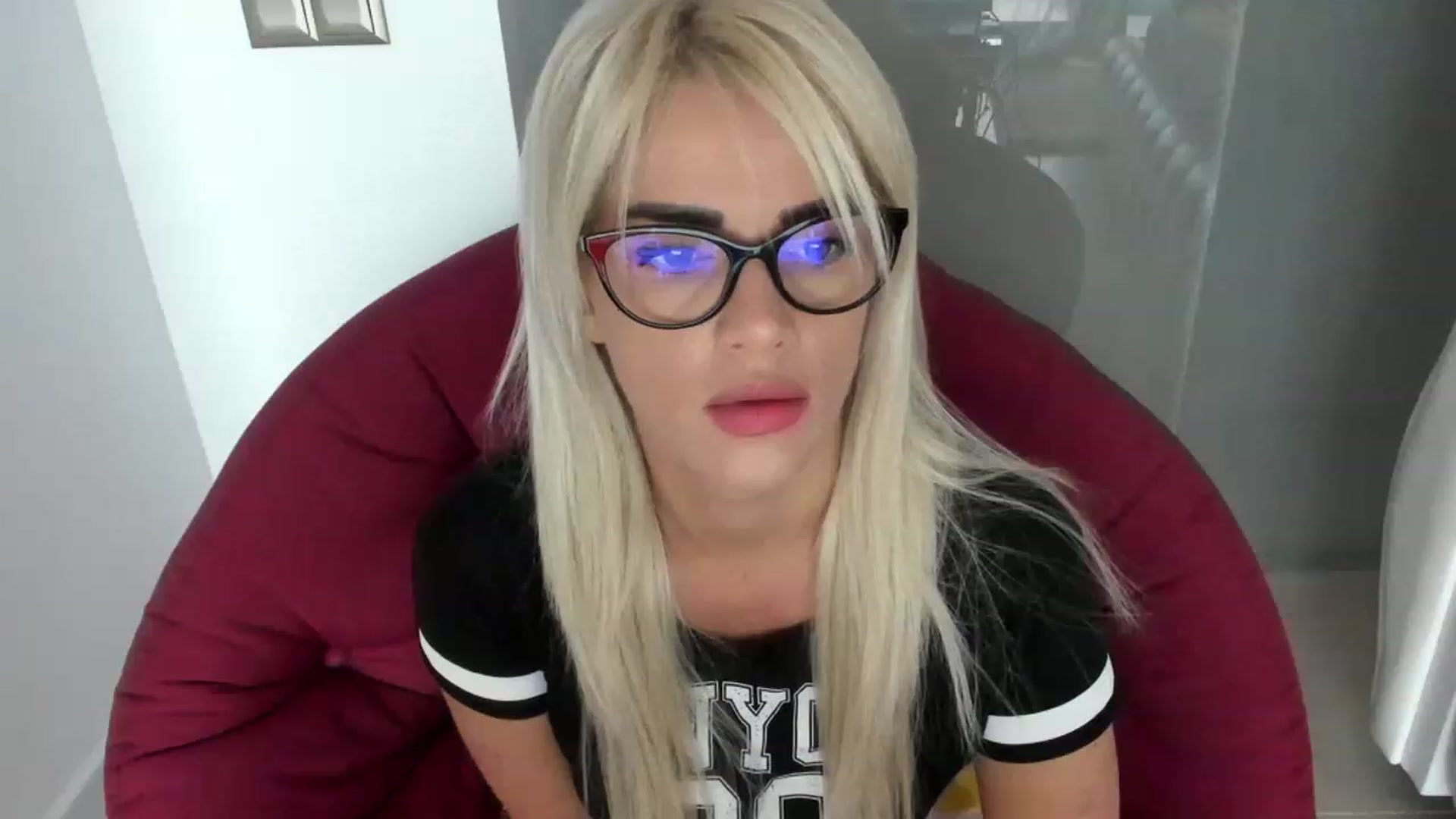Gallery image thumbnail from Allesia_'s myfreecams stream on, 11/15/2022, 11:17 image 8 of 20