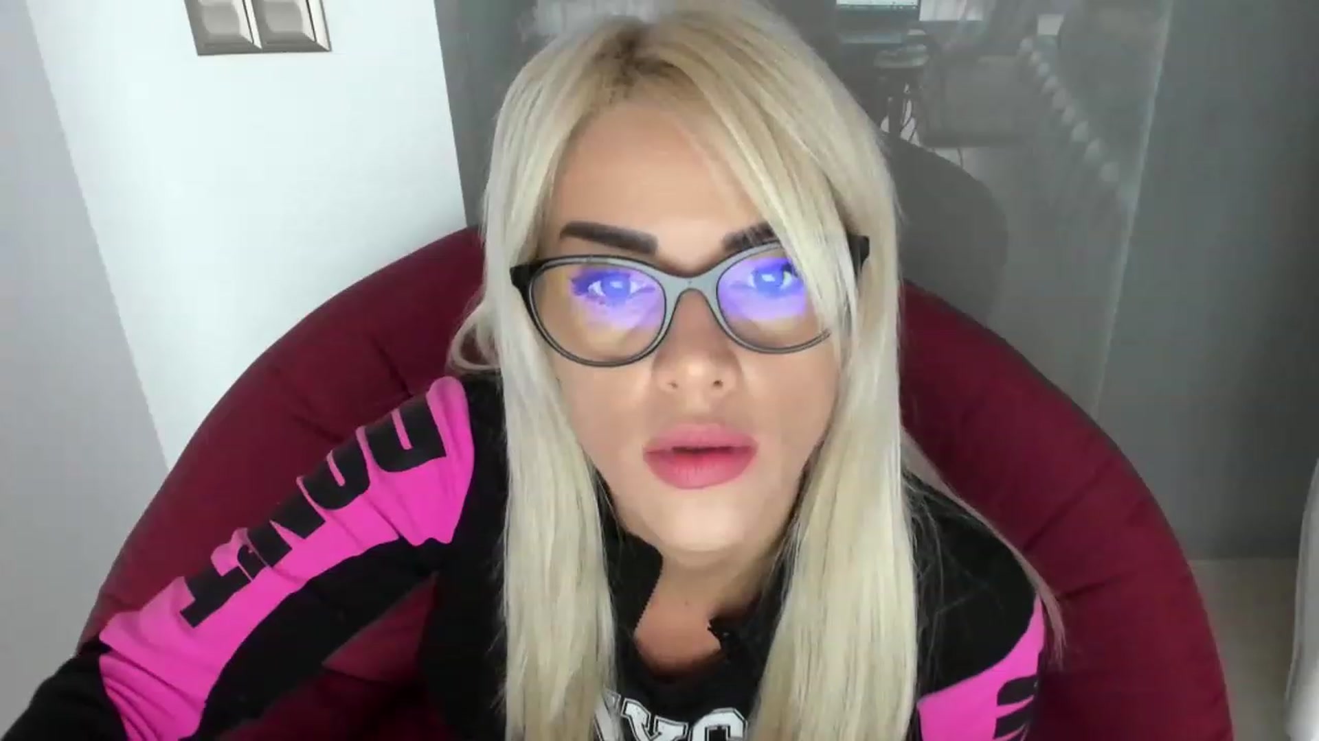 Gallery image thumbnail from Allesia_'s myfreecams stream on, 11/15/2022, 11:37 image 20 of 20