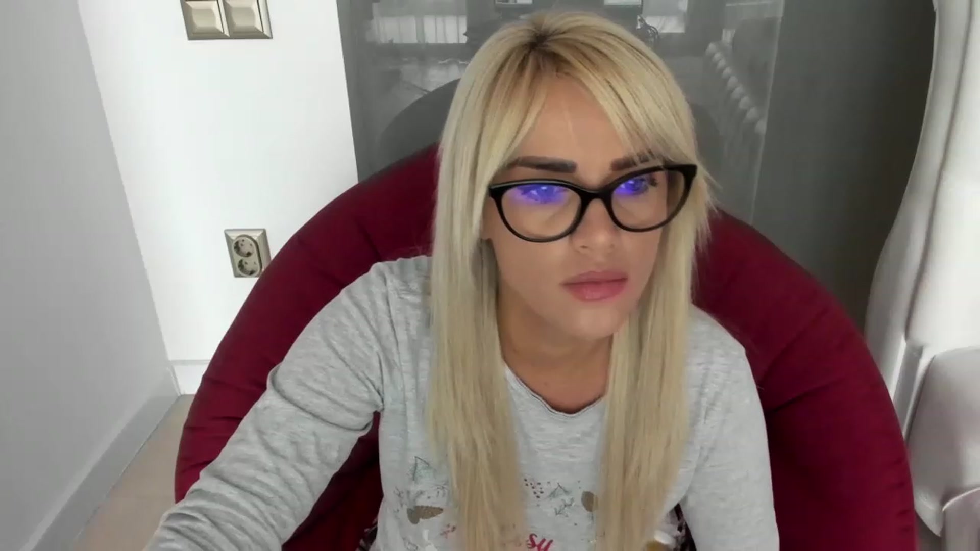 Gallery image thumbnail from Allesia_'s myfreecams stream on, 11/22/2022, 09:53 image 13 of 20