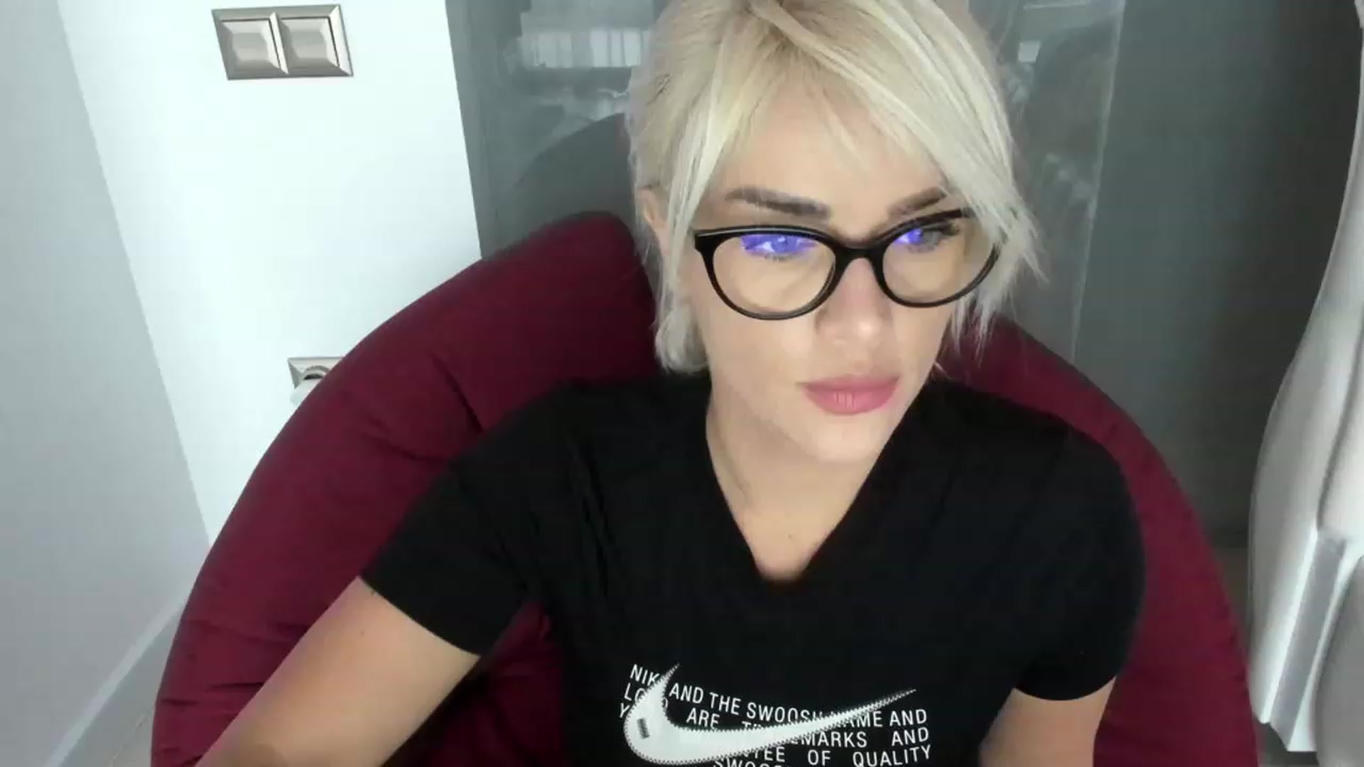 Gallery image thumbnail from Allesia_'s myfreecams stream on, 12/05/2022, 12:23 image 6 of 20