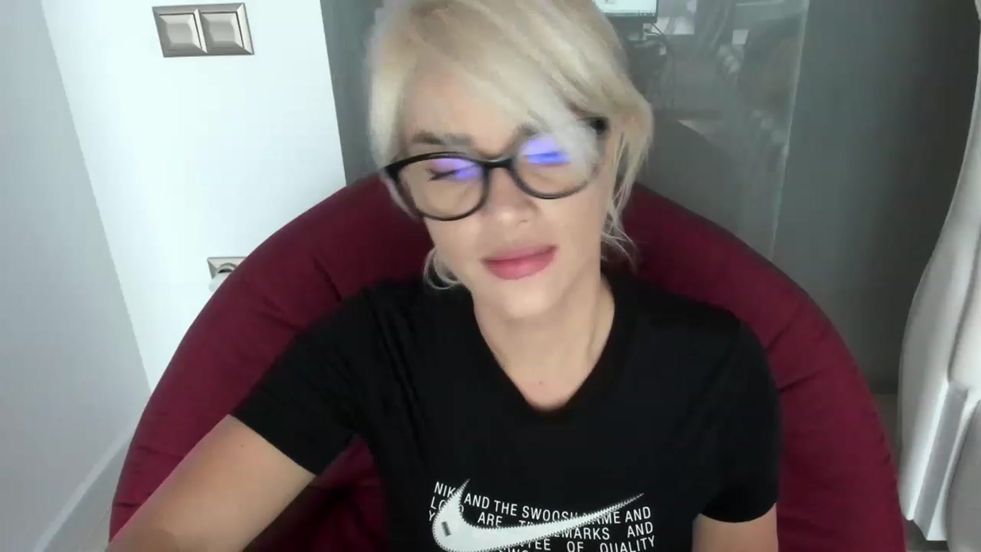 Gallery image thumbnail from Allesia_'s myfreecams stream on, 12/05/2022, 12:23 image 15 of 20