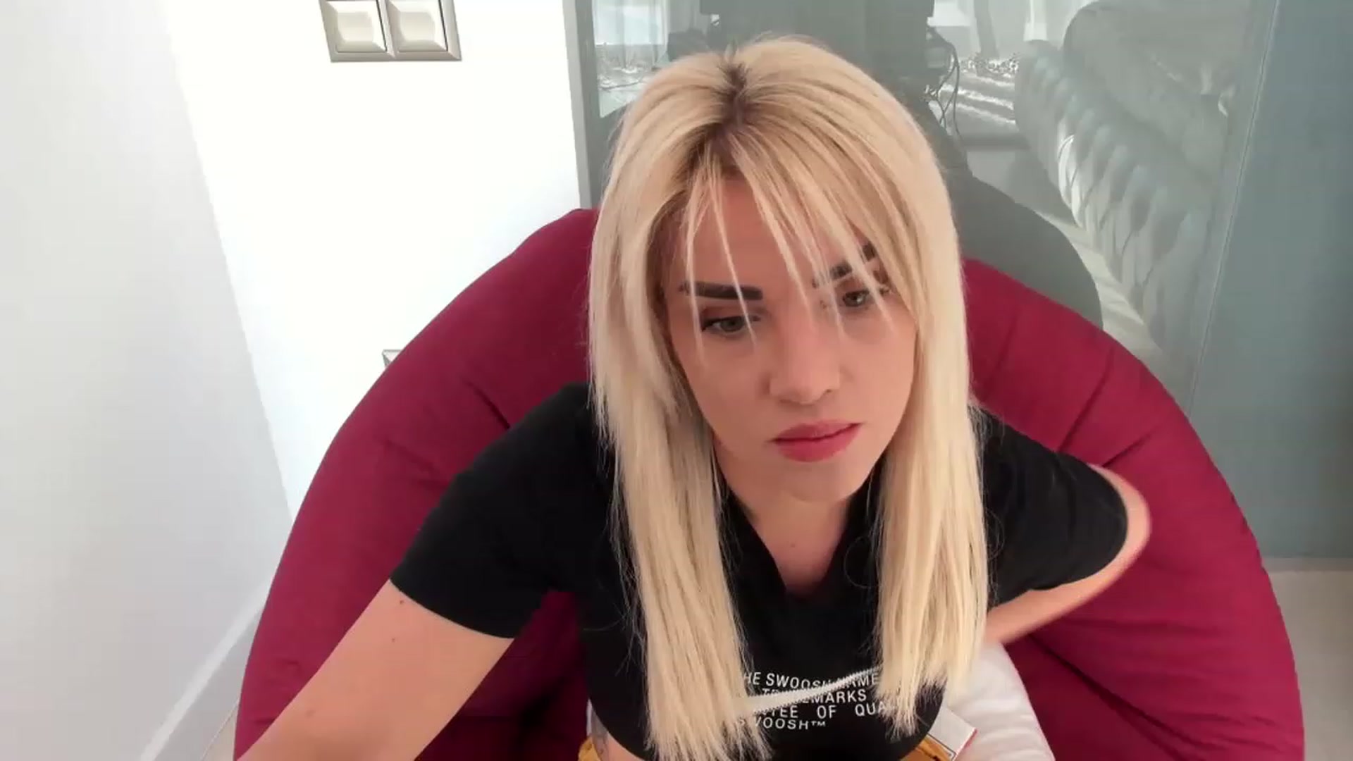 Gallery image thumbnail from Allesia_'s myfreecams stream on, 12/31/2022, 10:35 image 1 of 20