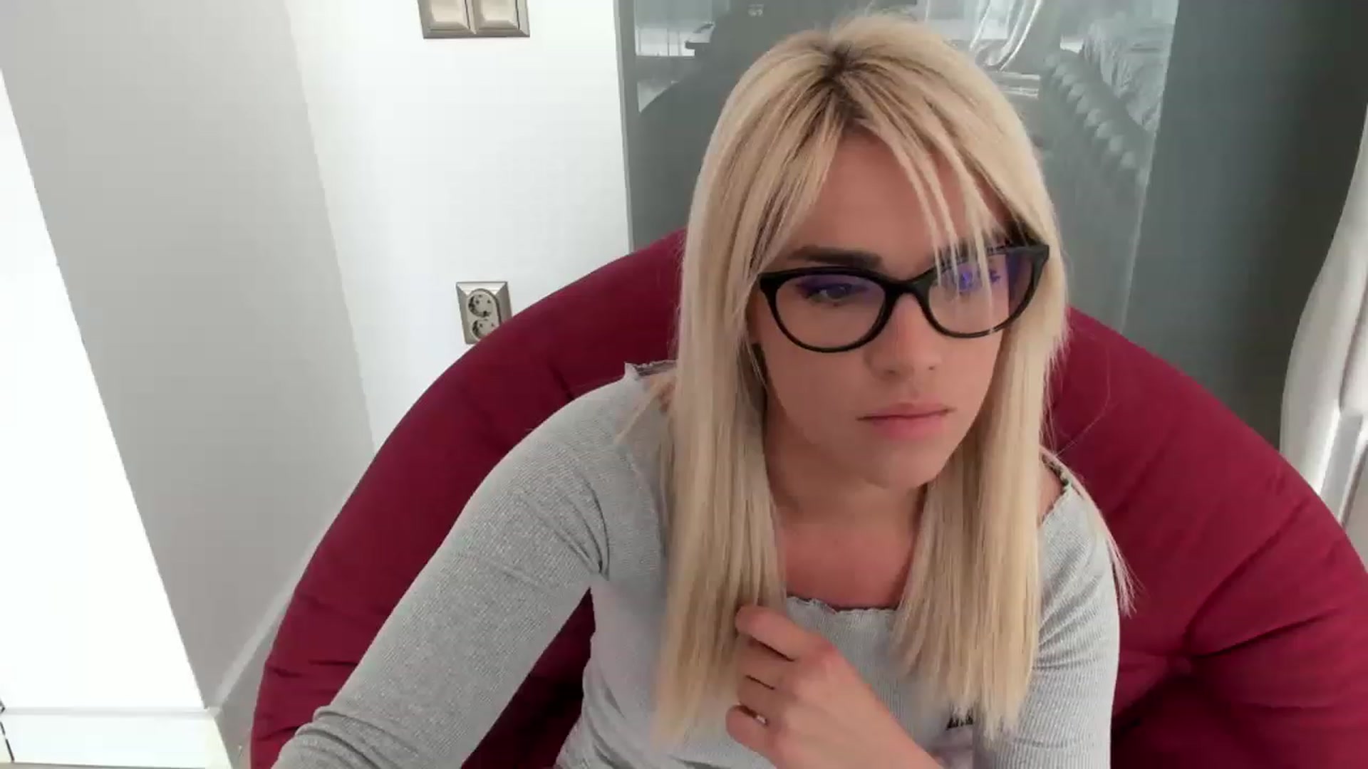 Gallery image thumbnail from Allesia_'s myfreecams stream on, 01/05/2023, 12:11 image 6 of 20