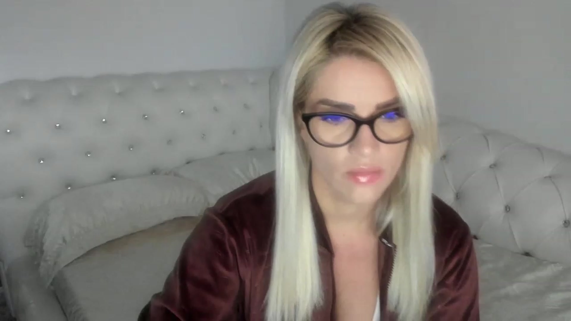 Gallery image thumbnail from Allesia_'s myfreecams stream on, 01/12/2023, 11:41 image 13 of 20