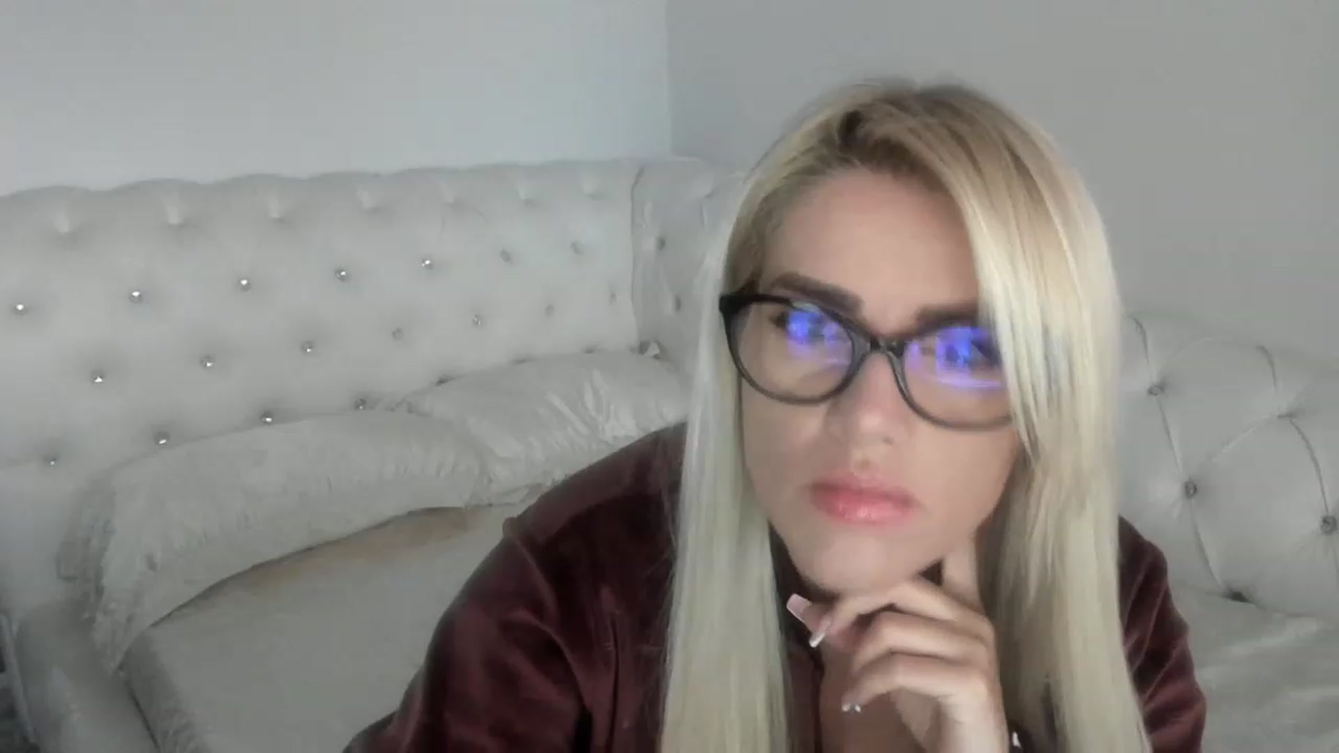 Gallery image thumbnail from Allesia_'s myfreecams stream on, 01/12/2023, 11:41 image 17 of 20