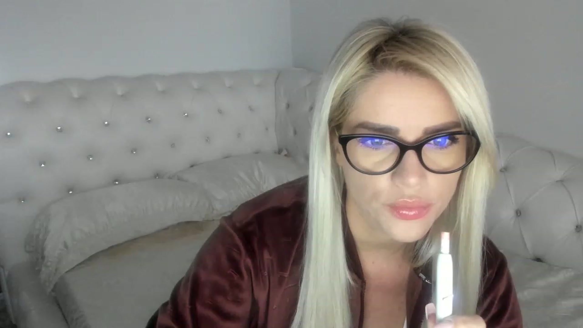 Gallery image thumbnail from Allesia_'s myfreecams stream on, 01/12/2023, 11:41 image 4 of 20