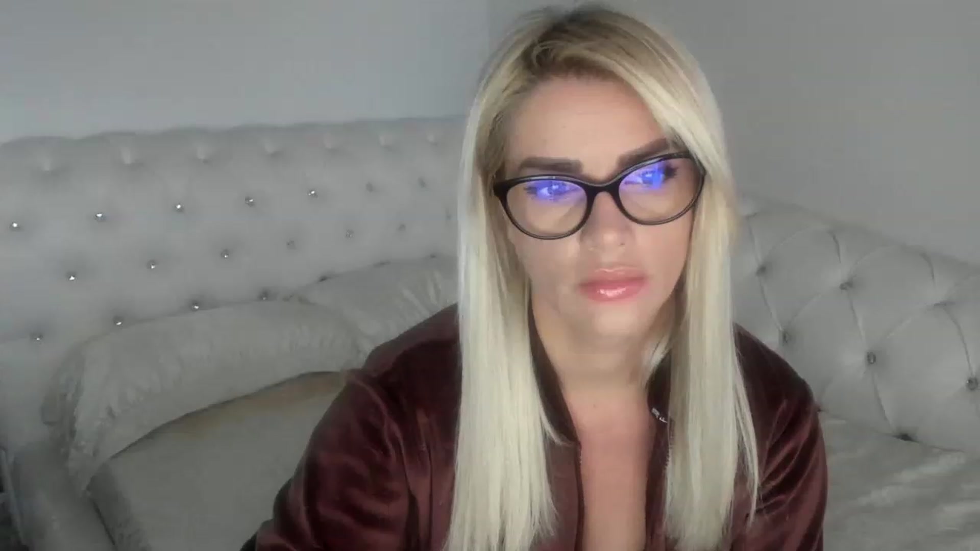 Gallery image thumbnail from Allesia_'s myfreecams stream on, 01/12/2023, 11:41 image 2 of 20