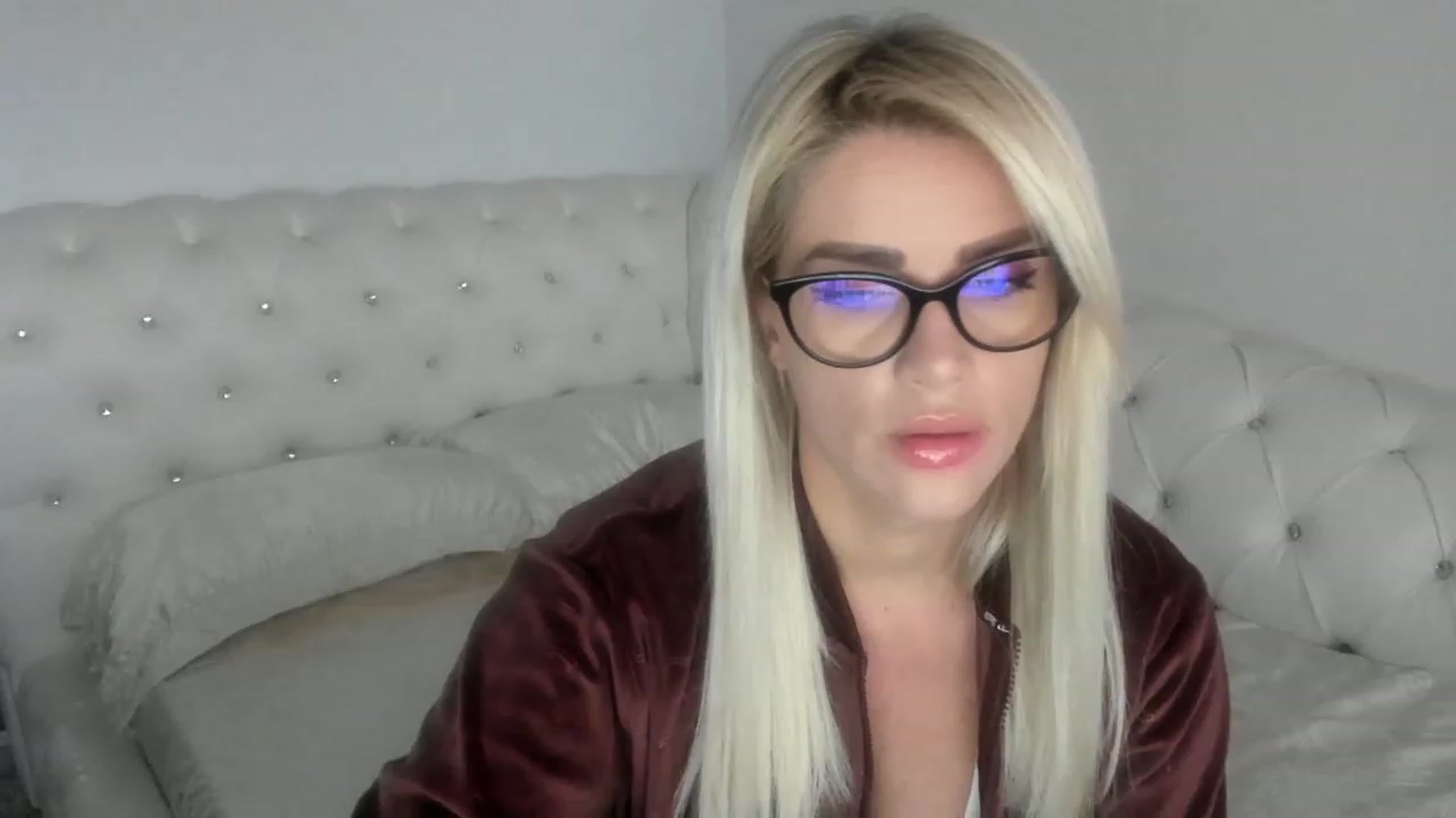 Gallery image thumbnail from Allesia_'s myfreecams stream on, 01/12/2023, 11:41 image 7 of 20
