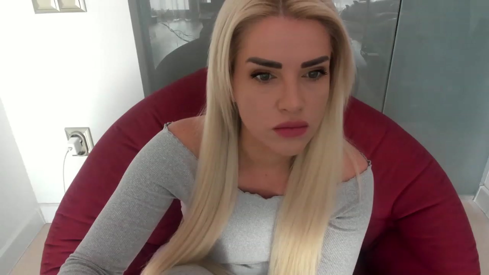 Gallery image thumbnail from Allesia_'s myfreecams stream on, 02/03/2023, 08:19 image 9 of 20