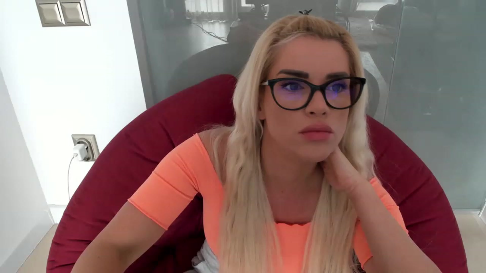 Gallery image thumbnail from Allesia_'s myfreecams stream on, 02/07/2023, 10:25 image 19 of 20